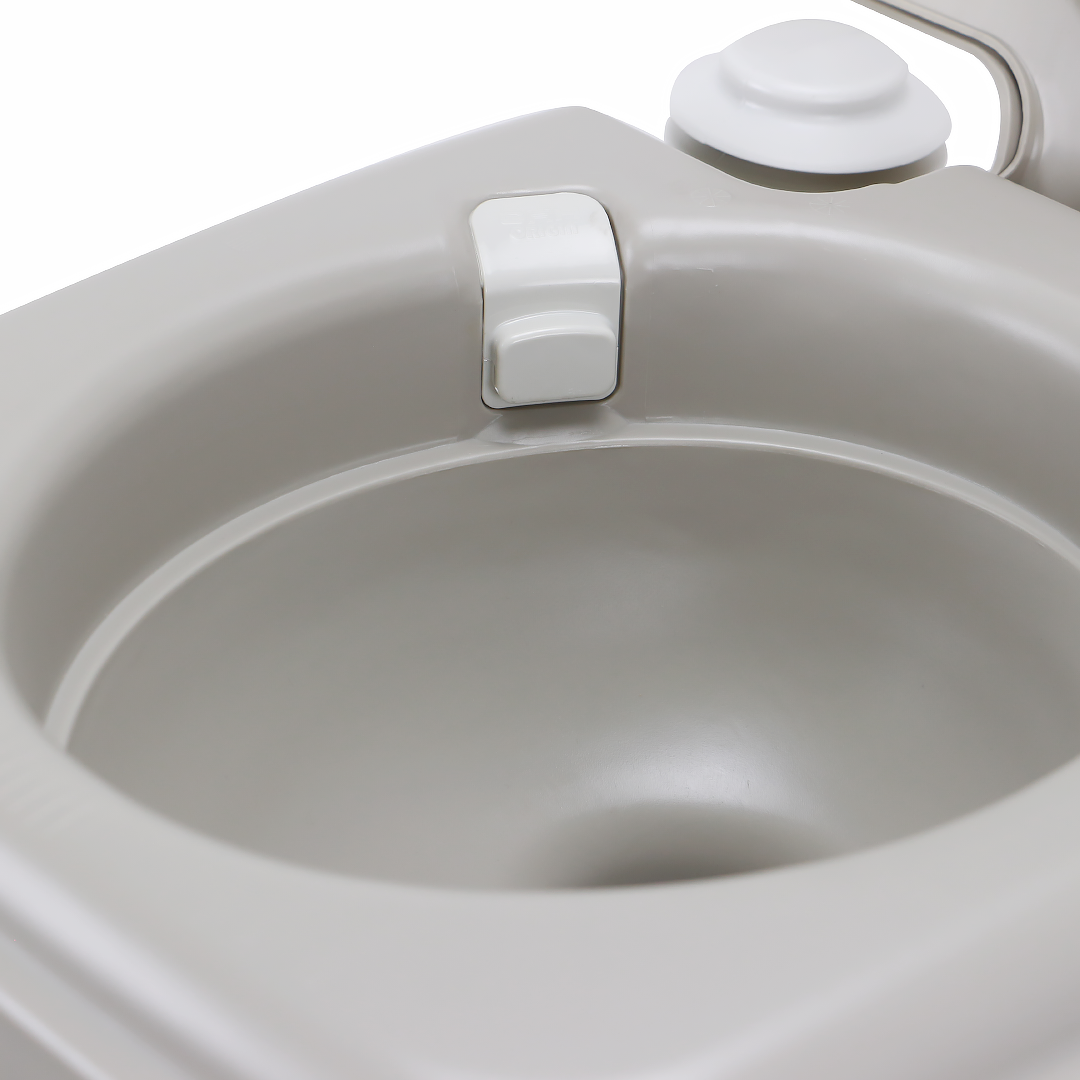 สุขาเคลื่อนที่ รุ่น P.4 ฝารองนั่งแบบวงกลม ความจุน้ำสะอาด 10 ลิตร ความจุของเสีย 10 ลิตร ฟรีสายฉีดชำระ