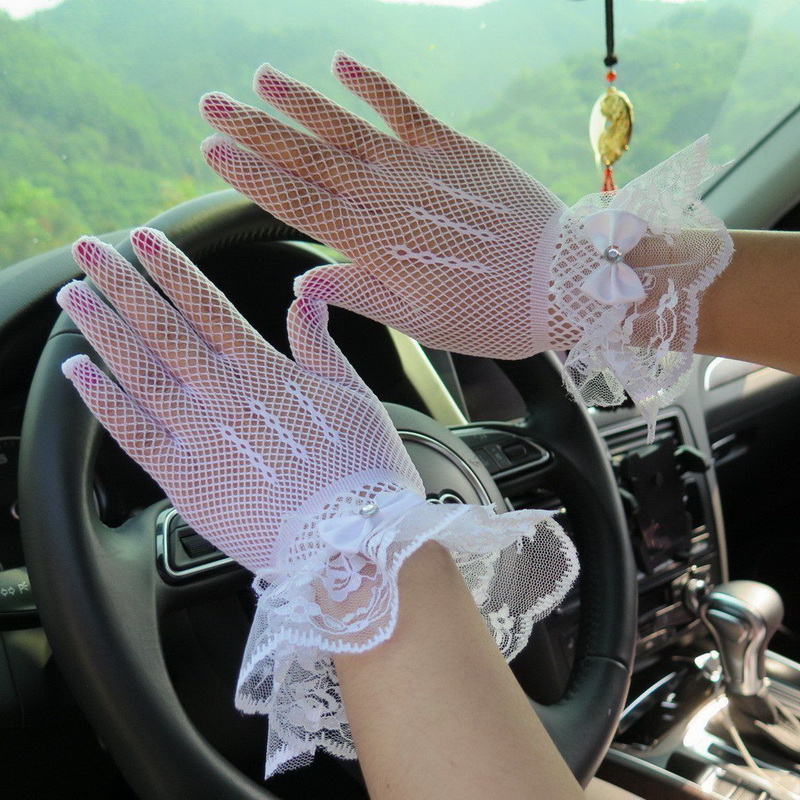 GL1139- ถุงมือลูกไม้เด็กออกงานแบบตาข่าย มีสีดำ สีขาว สีแดง และสีชมพู มี 2 ขนาด ยืดได้เยอะ มีขนาดเด็ก-เด็กโต และผู้ใหญ่