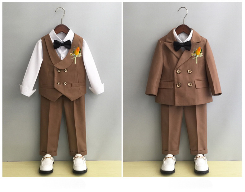 Bset0136- ชุดออกงานเด็กชายสีน้ำตาล 5ชิ้น มี เสื้อสูท+เสื้อกั๊ก+กางเกง+โบว์+เข็มกลัดดอกไม้ ชุดสูทเด็กชายทรงสวย ทรงสวยสุดหรู ดูดี เนื้อผ้าสวยใส่สบาย ขนาดชุด +ดูเพิ่ม ในรายละเอียด