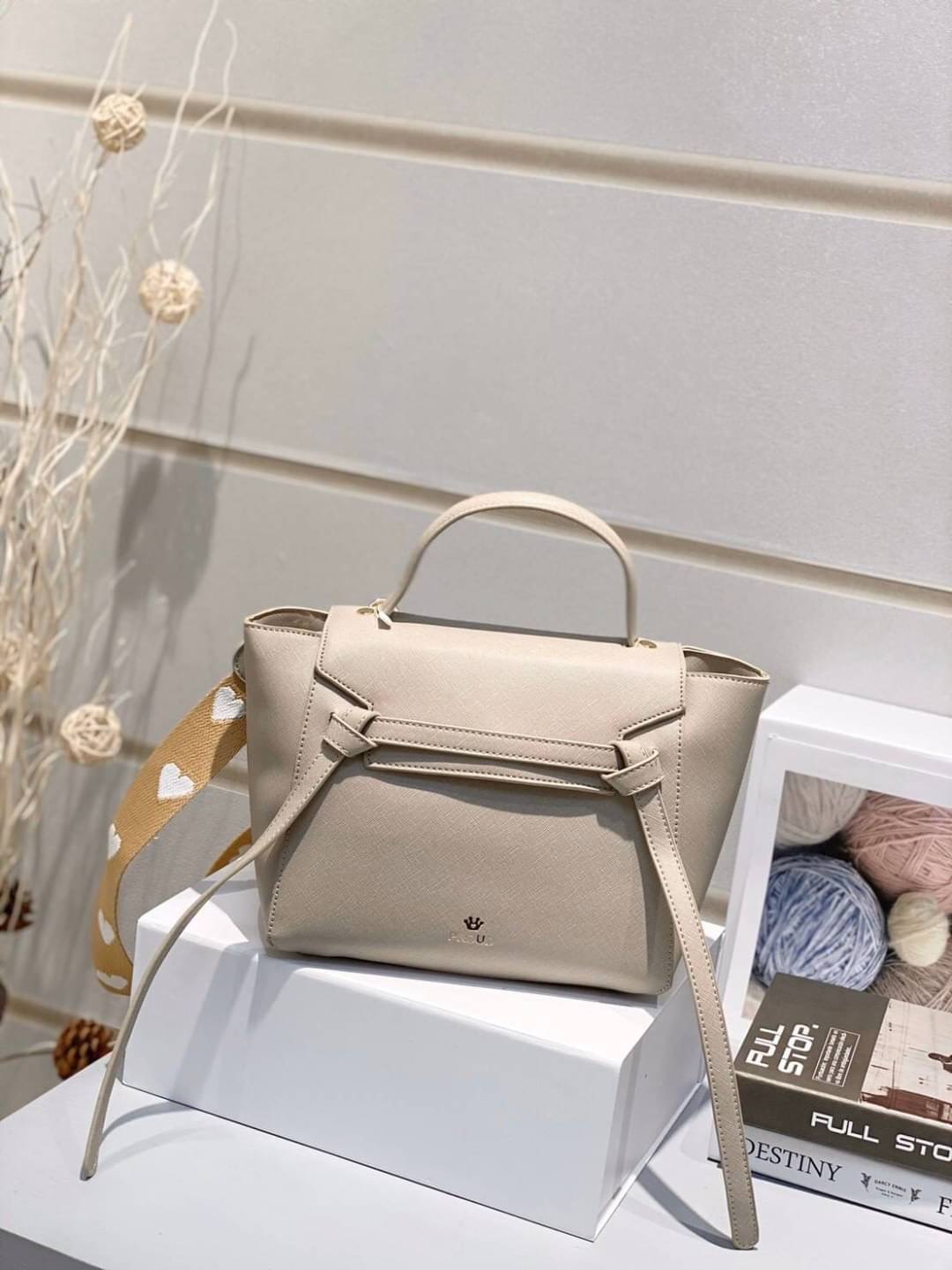 Pround. Lady bag