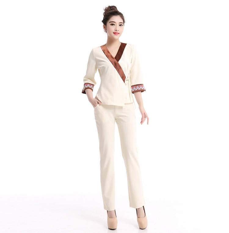 ยูนิฟอร์มพนักงานร้านสปา