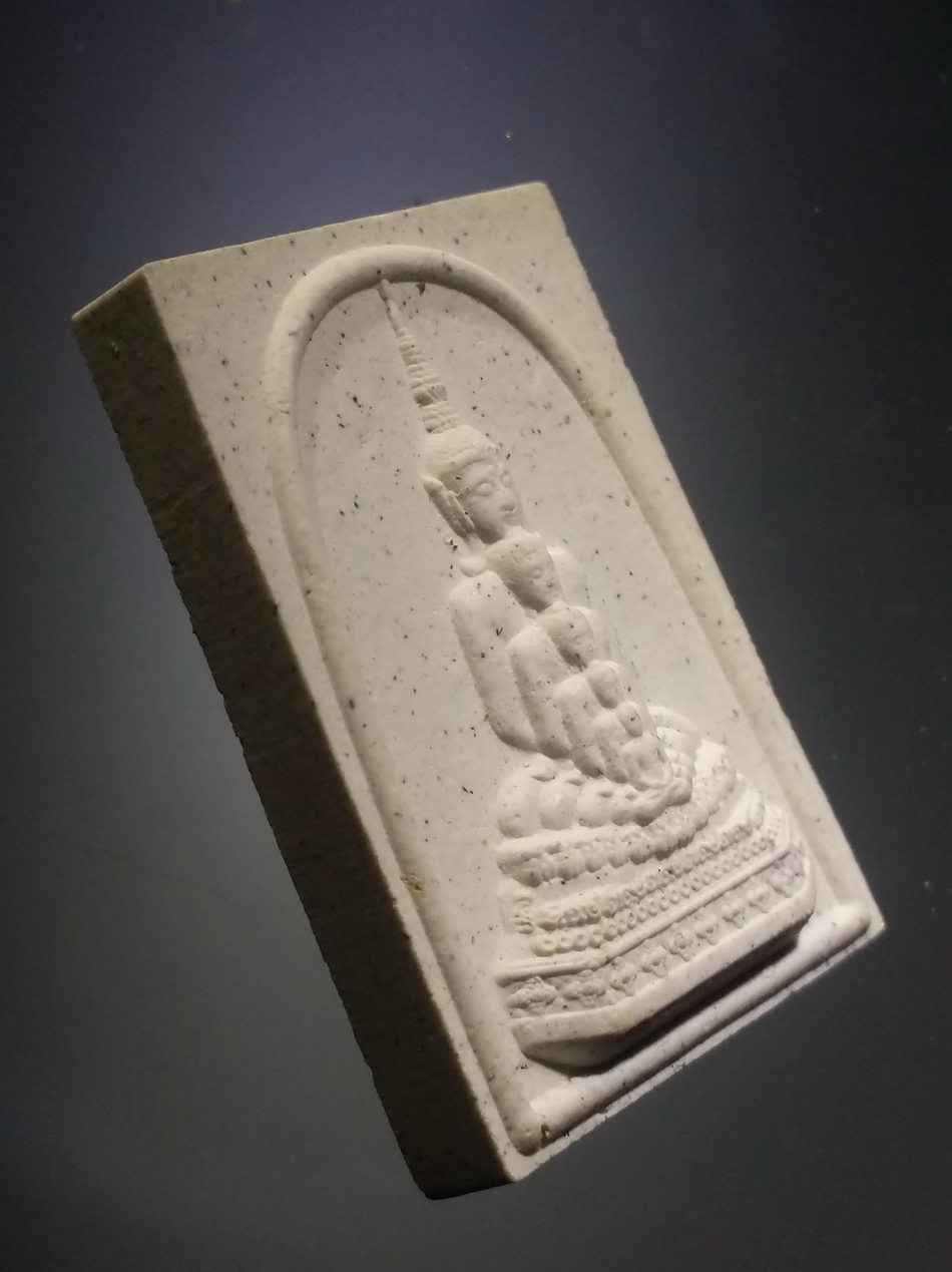 รหัสสินค้า พระมีกล่อง 3814 พระพุทธเจ้า 5 พระองค์ วัดพระธาตุผาซ่อนแก้ว อำเภอเขาค้อ จังหวัดเพชรบูรณ์ สร้างปี 2562