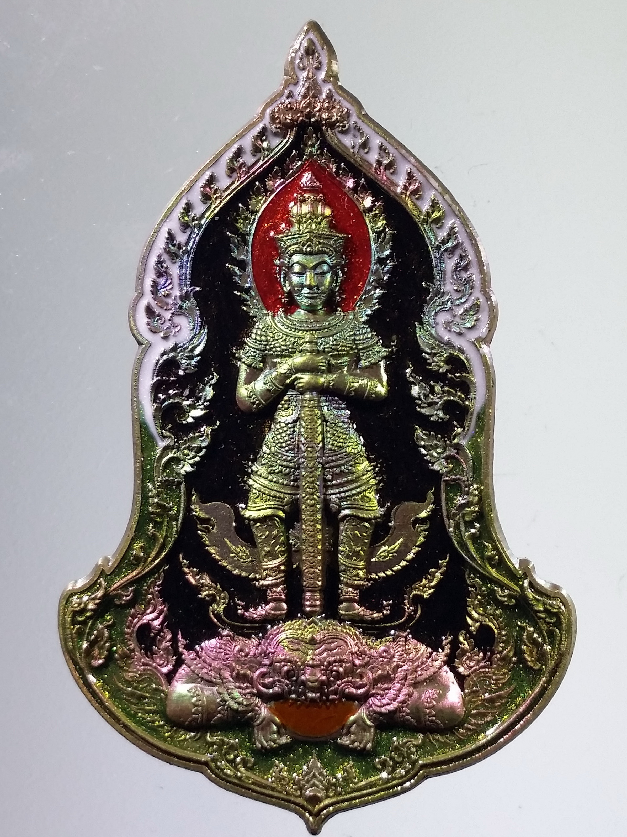 รหัสสินค้า พระมีกล่อง 2276 เหรียญท้าวเวสสุวรรณ หน้าเทวดา รุ่นเศรษฐีรวยทันใจ ๒ หลวงพ่อพัฒน์ วัดห้วยด้วน อำเภอหนองบัว จังหวัดนครสวรรค์ เนื้อผิวรุ้งลงยา จัดสร้าง 300 เหรียญ โค๊ตเลเซอร์ หมายเลข ๑๖๕
