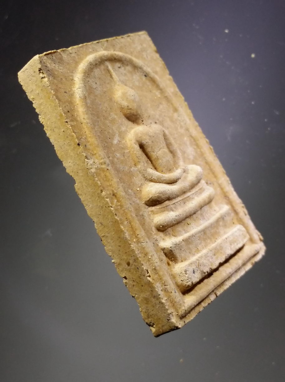 รหัสสินค้า พระมีกล่อง 3862 พระสมเด็จทิพยมงคล พิมพ์พิเศษ เนื้อผง ผสมไม้ช่อฟ้า วัดระฆัง วัดเจ้าอาม สร้างปี 2535