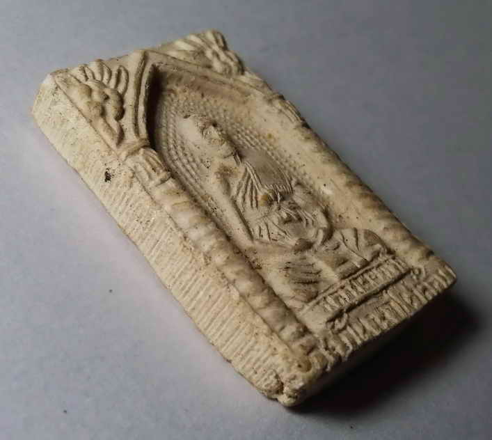 รหัสสินค้า สุโขทัย 009 สมเด็จรูปเหมือนหลวงพ่อถวิล วัดบ้านนาไผ่ล้อม จังหวัดสุโขทัย