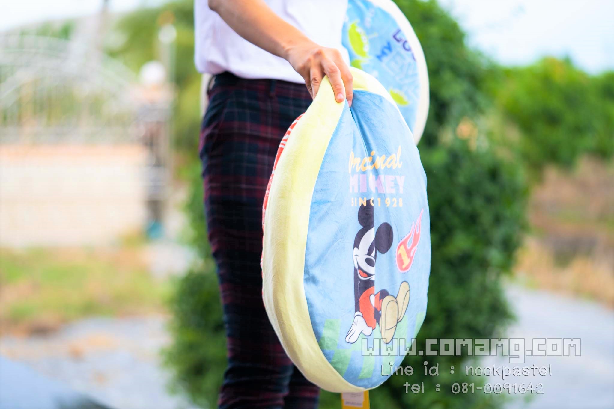 หมอนอิงทรงกลม ลายมิกกี้เมาส์&เอเลี่ยน3ตา