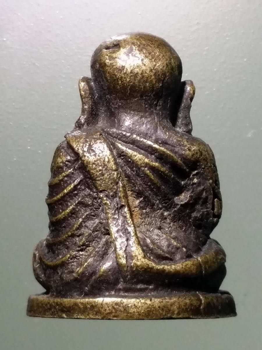 รหัสสินค้า พระกริ่ง พระหล่อ 499 รูปหล่อหลวงพ่อเงิน โค้ด ช. หล่อในตัว วัดหนองบัว อำเภอหนองบัว จังหวัดนครสวรรค์ สร้างปี 2536