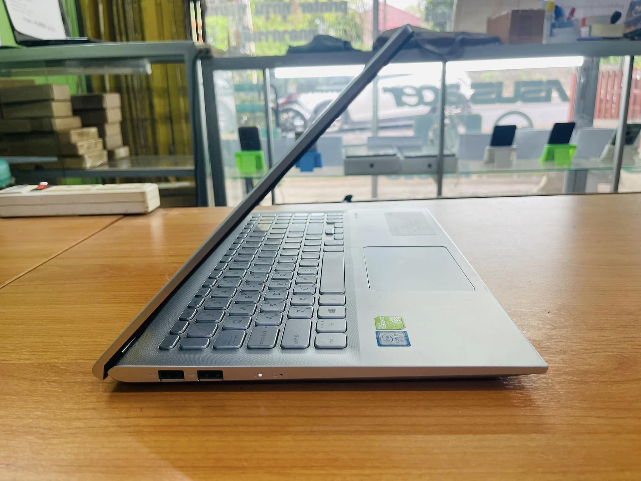 ( SOLD OUT ) Asus VivoBook 15-X512F