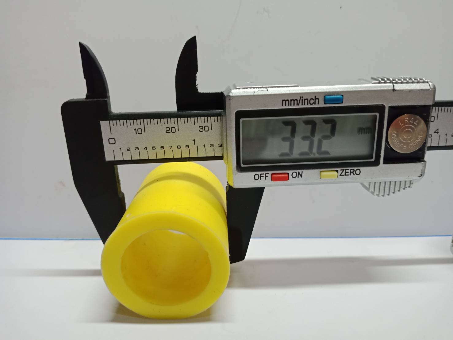 ยางหล่อขนาด 33 mmx40mm (2เส้น)