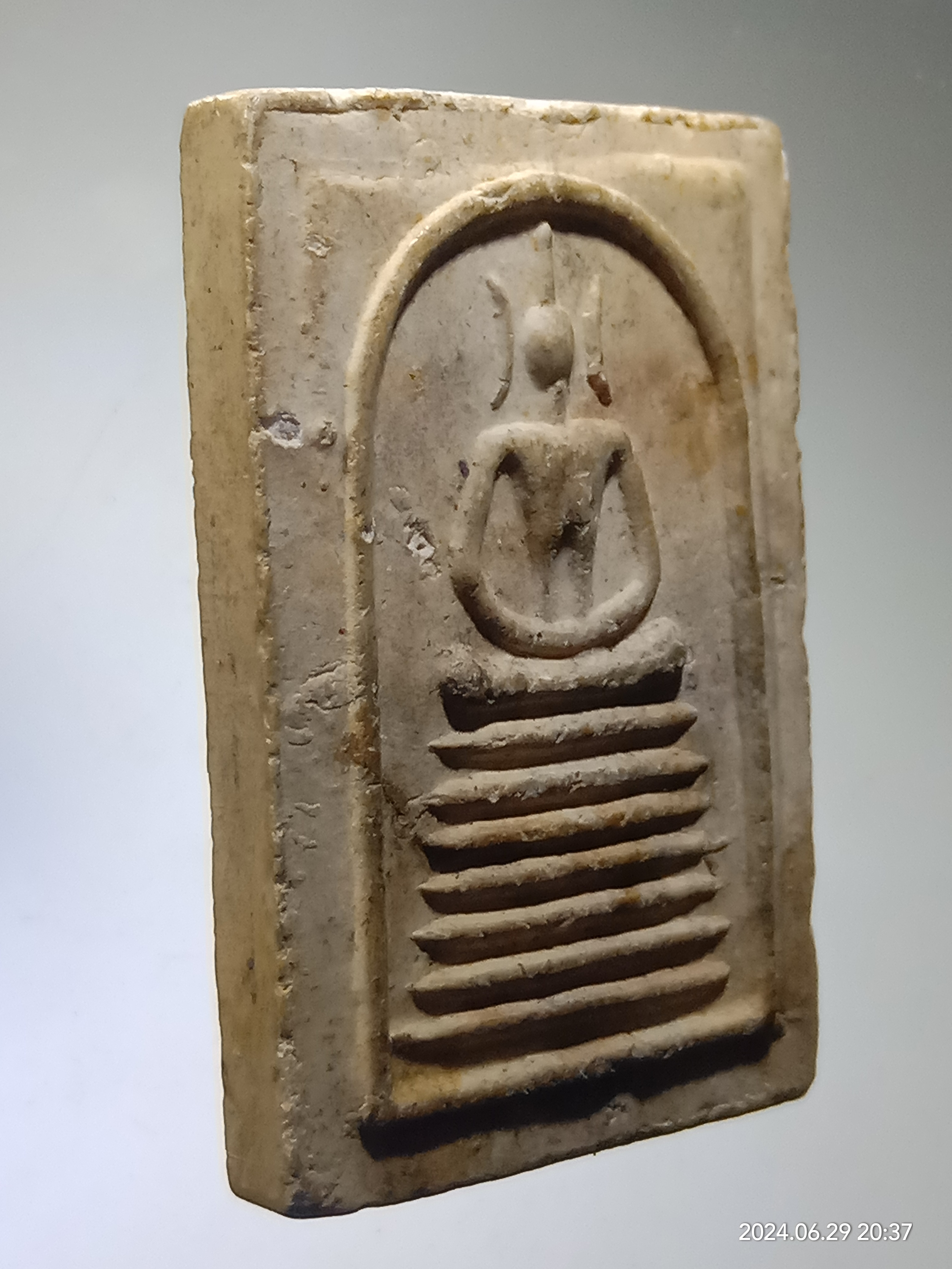 รหัสสินค้า พระสมเด็จ วัดต่างๆ 014 พระสมเด็จเนื้อผง หลังรูปเหมือนหลวงพ่อสาย วัดดอนกระต่ายทอง จังหวัดอ่างทอง