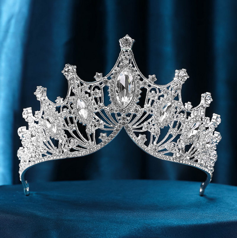 As2322- พร้อมส่งจากไทย มงกุฎเพชรประดับ แวววาว สวยหรูดูแพงเหมือนแบบ เด็กโต-ผู้ใหญ่ เส้นผ่าศูนย์กลาง 15.5cm.ดัดปรับขนาดได้เล็กน้อย