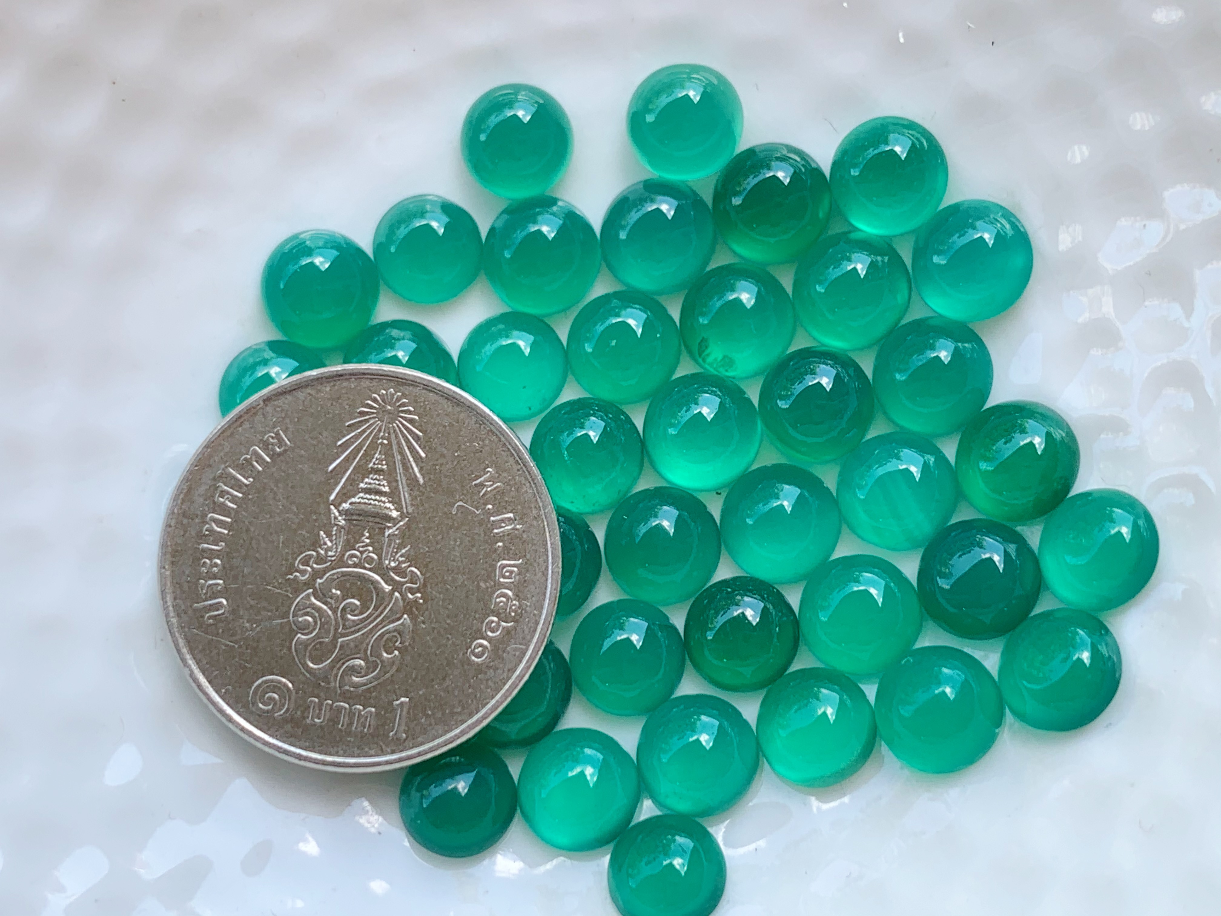 โมรากลมหลังเบี้ย 6 มม. 20 กะรัต