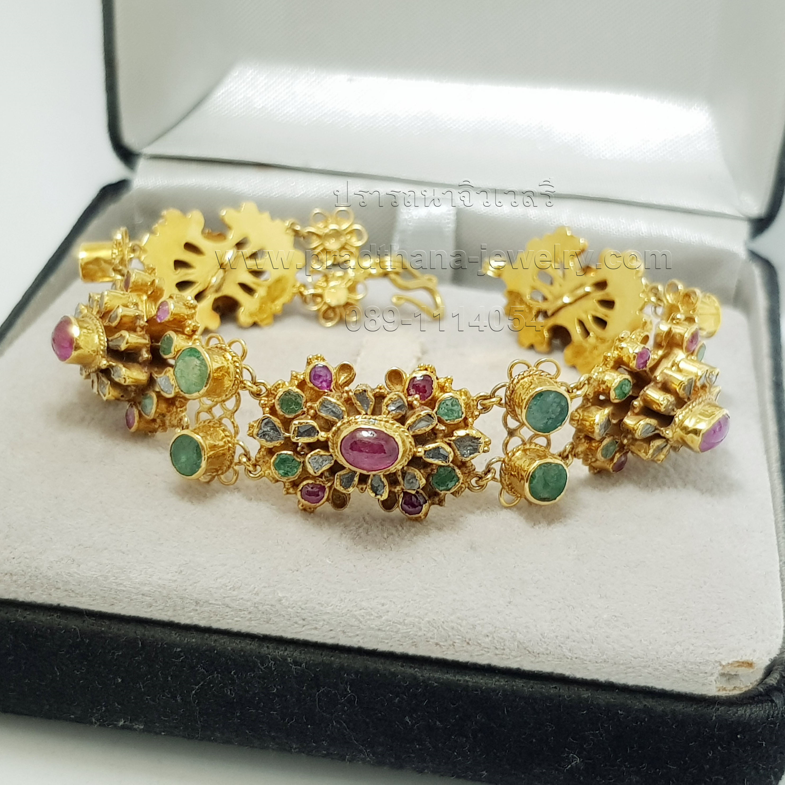 สร้อยข้อมือโบราณเพชรพลอยสามสี