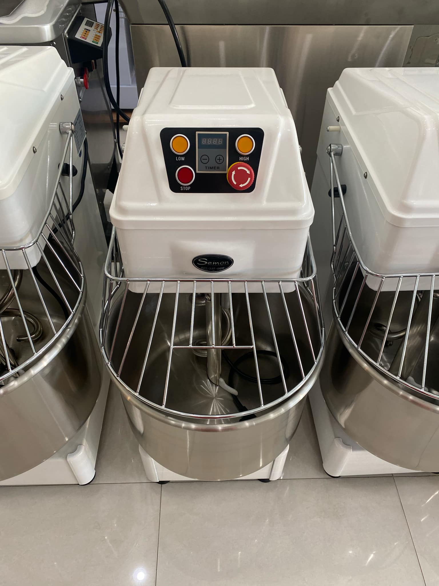 เครื่องนวดแป้ง 30 ลิตร 2 สปีด Si-SM30 แบรนด์ Semon