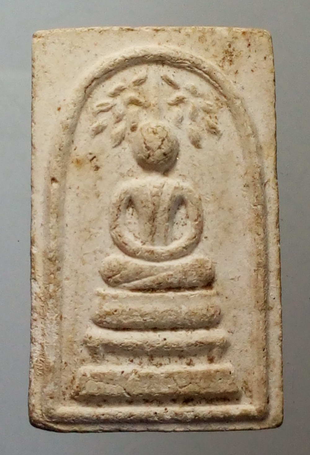 รหัสสินค้า พระสมเด็จ วัดต่างๆ 430 พระสมเด็จปรกโพธิ์ หลังรูปเหมือนสมเด็จพุฒาจารย์โต พรหมรังสี ออกวัดใหม่อมตรส บางขุนพรหม กรุงเทพฯ สร้างปี 2536 พิธีเสาร์ 5 พระรายการนี้ให้เช่าบูชาแล้ว