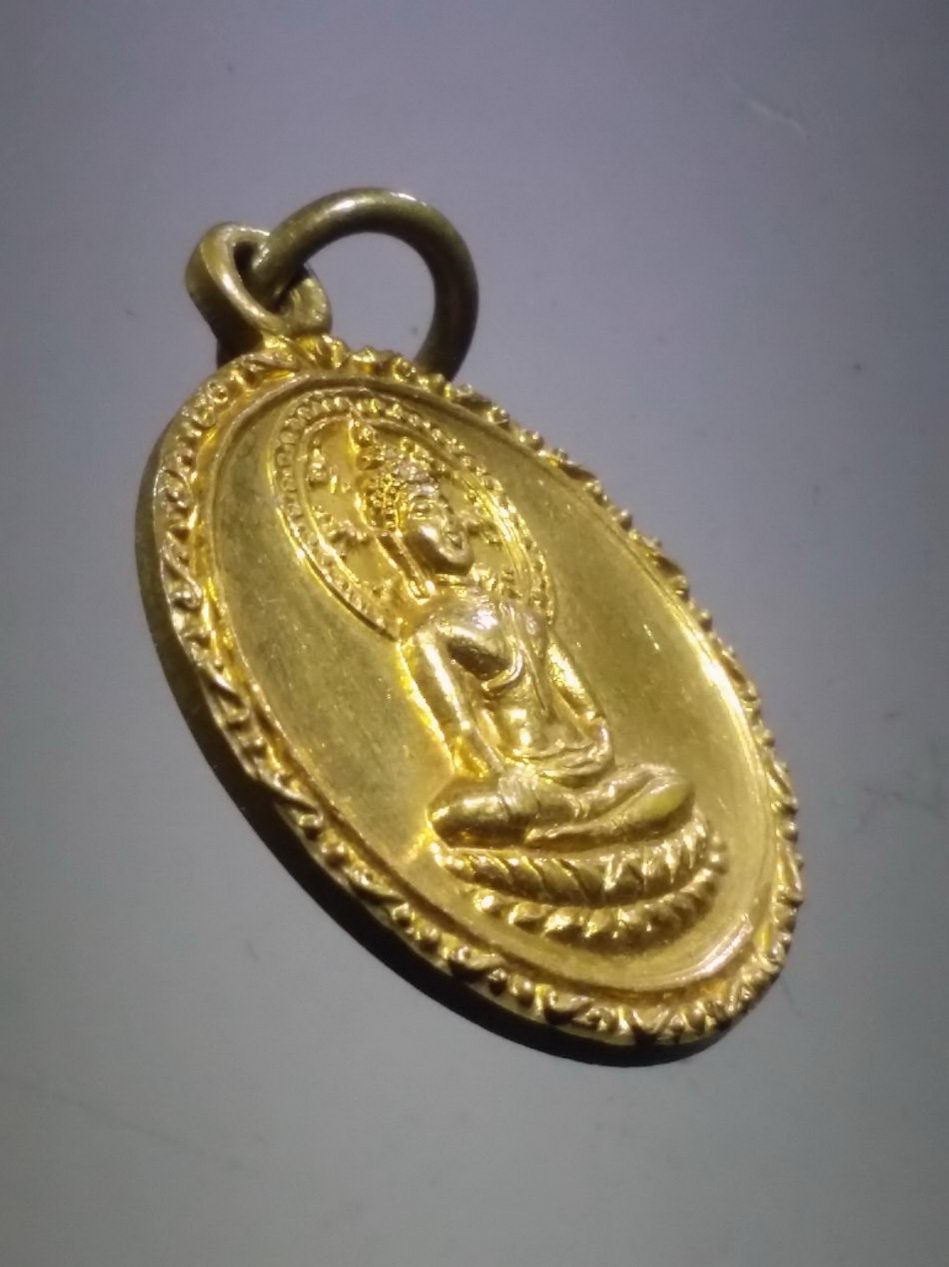 รหัสสินค้า เหรียญพระพุทธ 4082 เหรียญหลวงพ่อโต วัดสามกอ อำเภอเสนา จังหวัดอยุธยาหลังพระพุทธเจ้า ประสูติ ตรัสรู้ เผยแพร่ธรรม และปริพนิพพาน