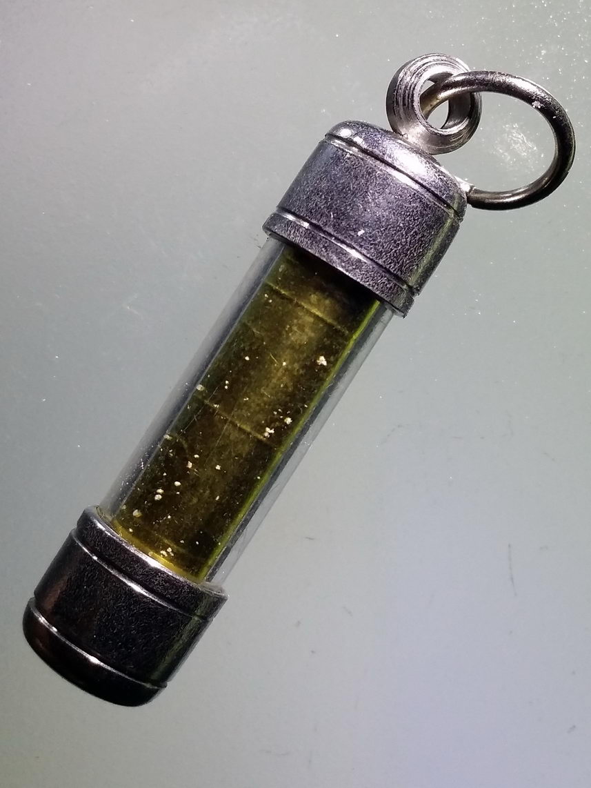 รหัสสินค้า เครื่องราง ล็อตเก็ต ภาพถ่าย 173 ตะกรุดทองฝาบาตรปั๊ม ไม่ทราบสำนัก พร้อมหลอดใส่ตะกรุด