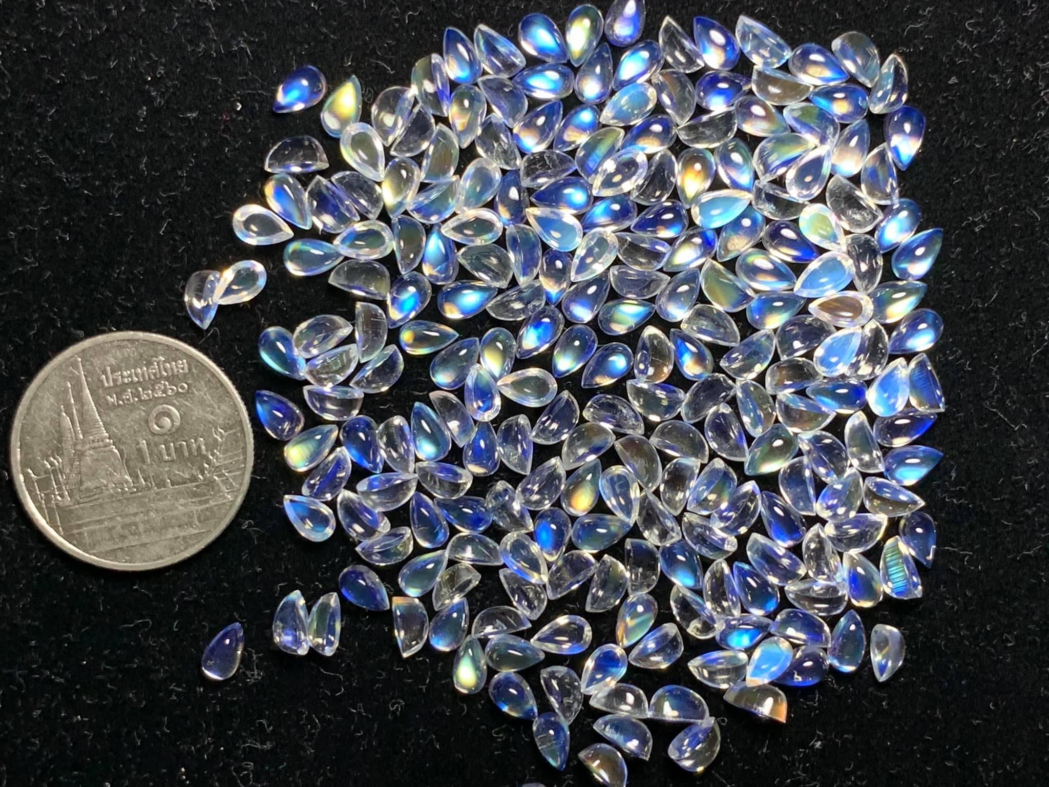 บลูมูนสโตนหยดน้ำ 5x3 mm 1 กะรัต