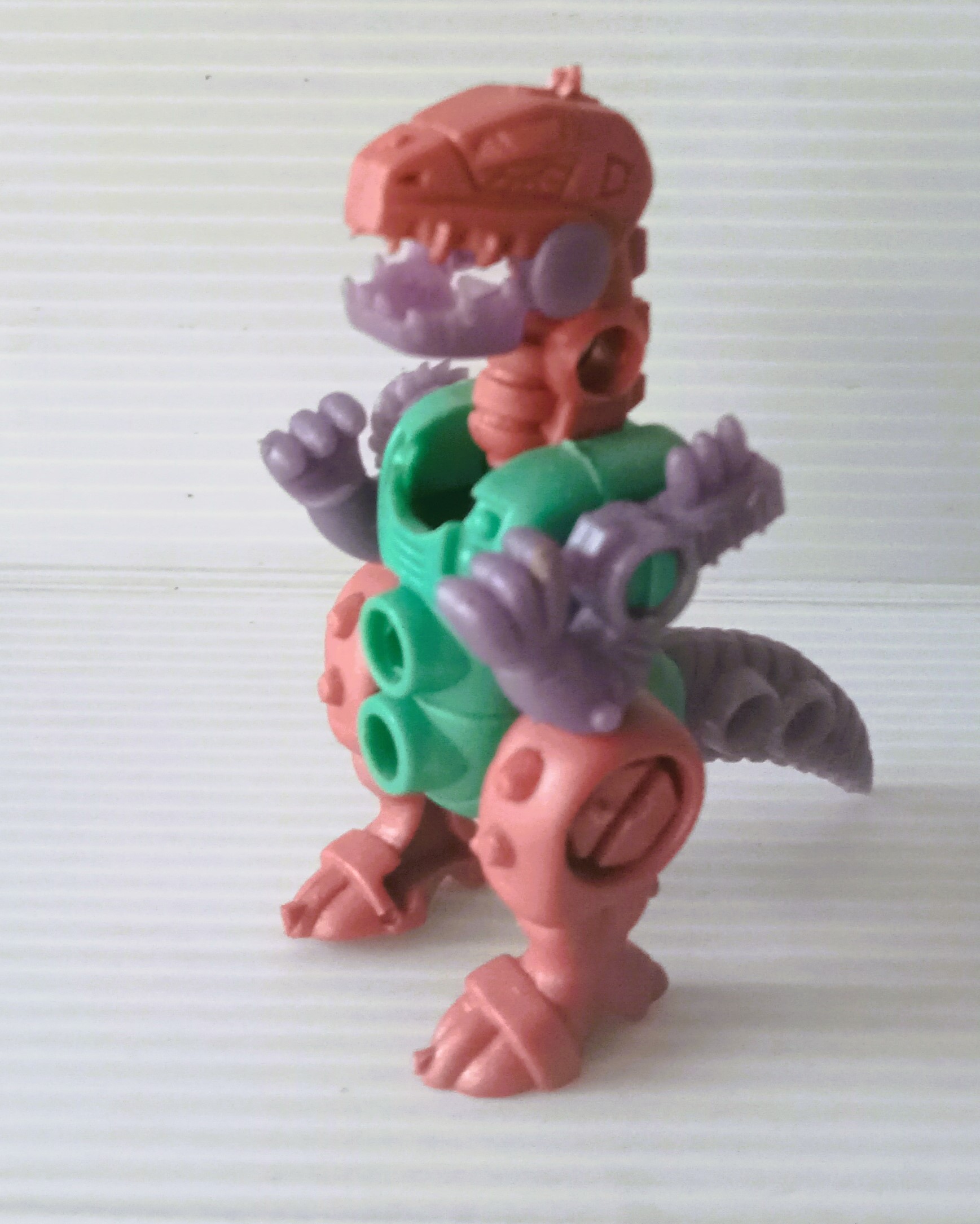 หุ่นยนต์แถมขนม บับเบิ้ลอีส ซีรี่ ชุปเปอร์ไฟเตอร์