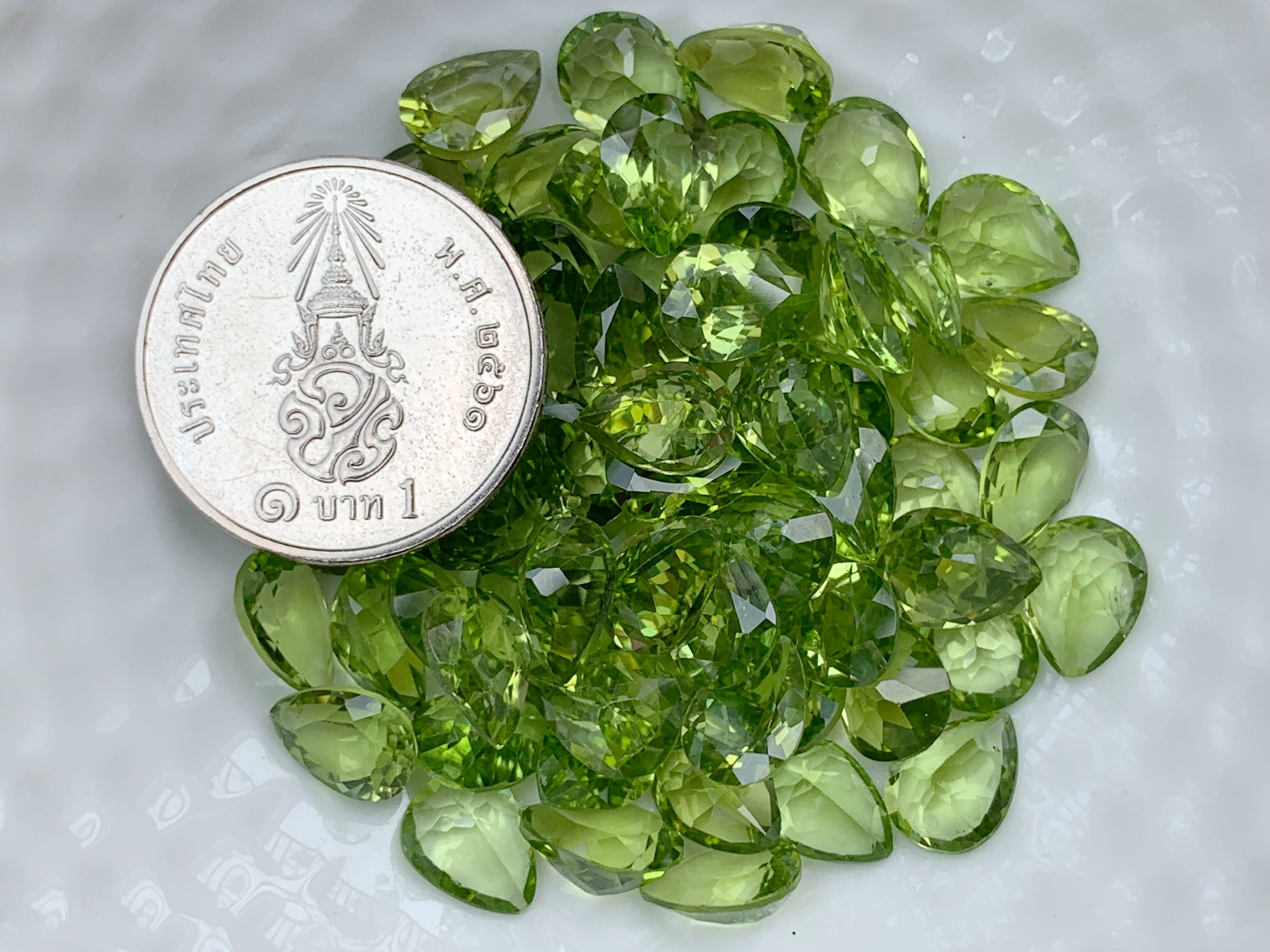 เพอริดอทหยดน้ำ 8X6 มม. 5 กะรัต