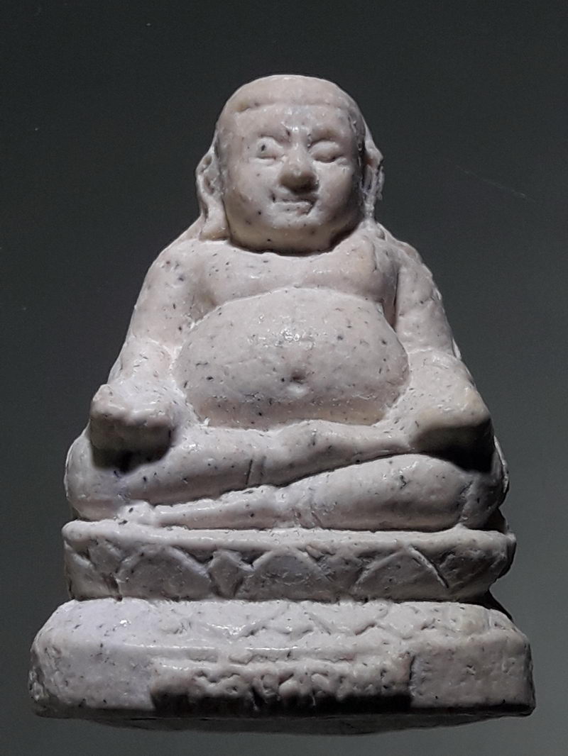 รหัสสินค้า พระเนื้อดิน ผง ว่าน 10449 พระสังกัจจายน์ เนื้อผง พิมพ์ลอยองค์ ไม่ทราบที่