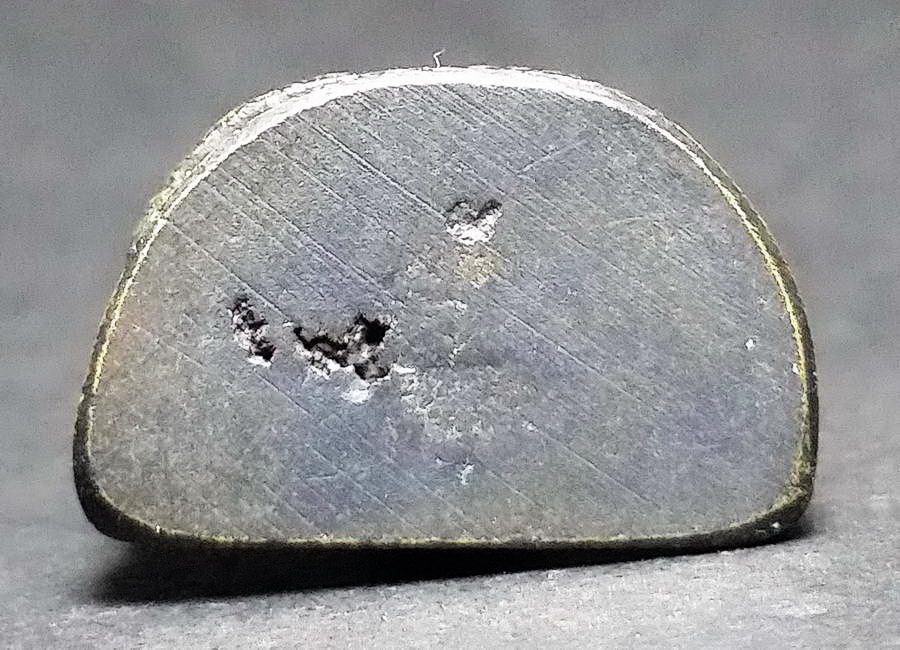 รหัสสินค้า พระกริ่ง พระหล่อ 403 รูปหล่อหลวงพ่อเปิ่น วัดบางพระ จังหวัดนครปฐม สร้างปี 2530 เนื้อทองเหลืองรมดำ