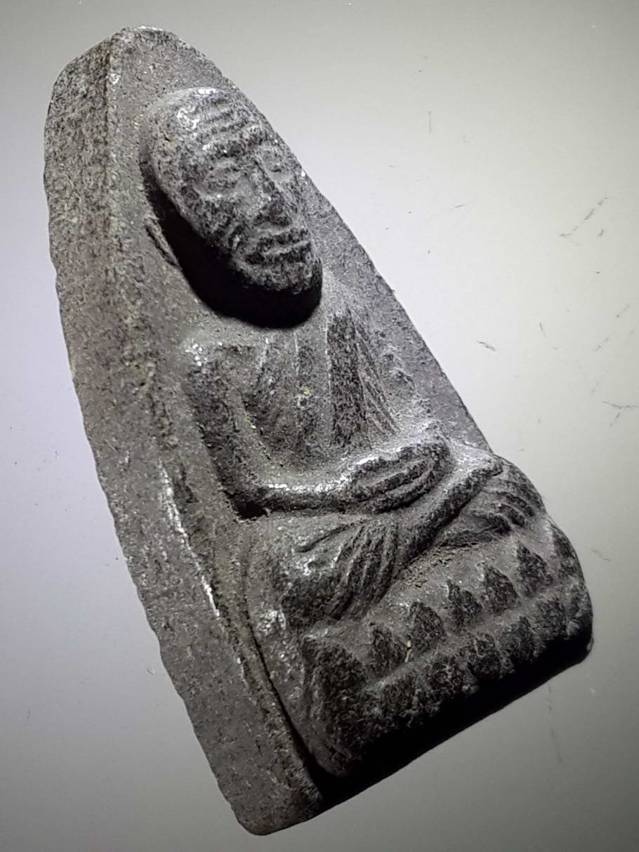 รหัสสินค้า หลวงปู่ทวด วัดต่างๆ 382 หลวงปู่ทวด เนื้อว่าน หลังมณฑป ปลุกเสกพิธีเสาร์ 5 ปี 2537 พระรายการนี้ให้เช่าบูชาแล้ว