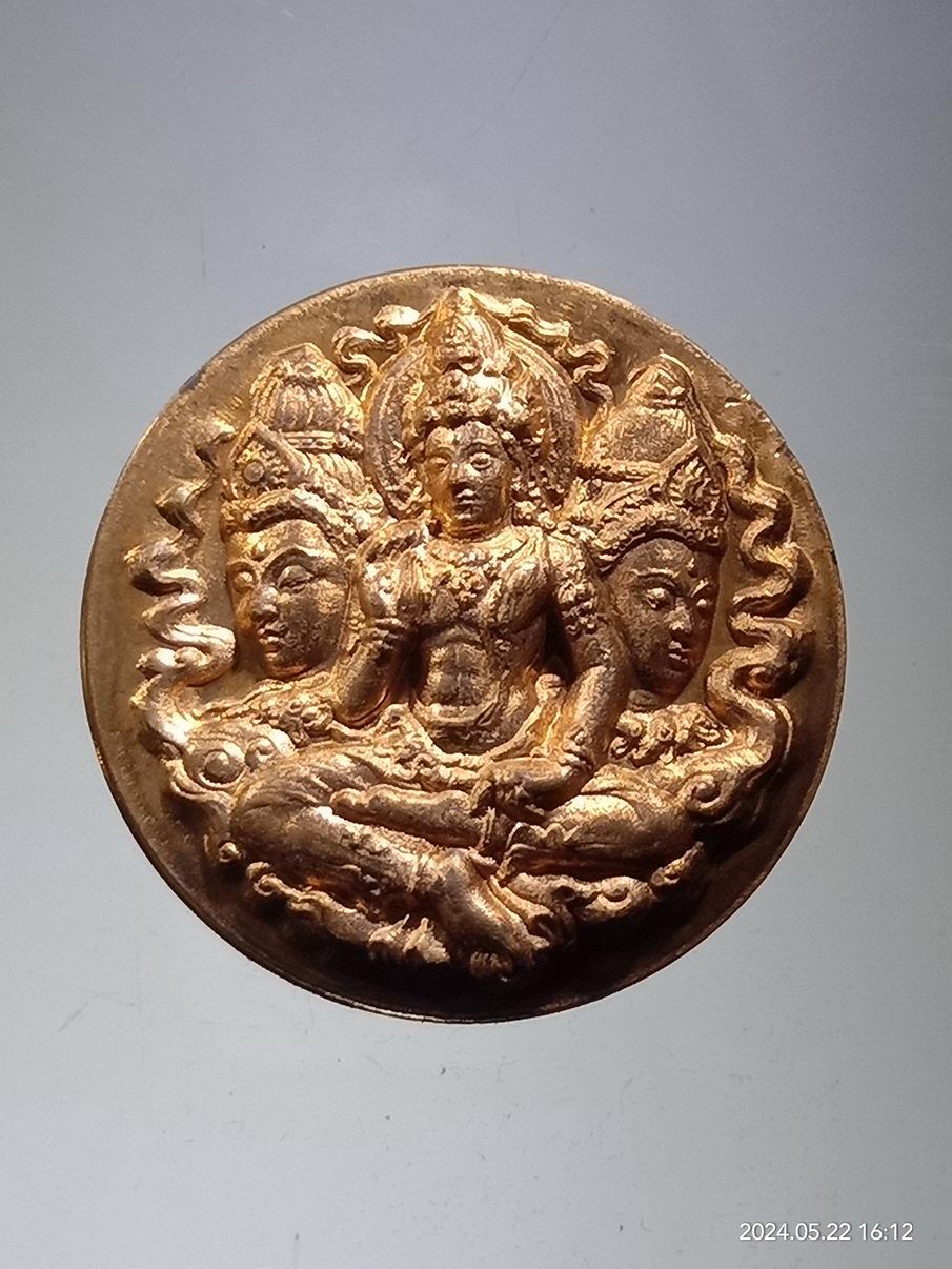 รหัสสินค้า พระมีกล่อง 3941 เหรียญกลมเล็ก พระเทวราชโพธิสัตว์จตุคามรามเทพ เนื้อทองแดงผิวไฟ รุ่นทรัพย์ราชันย์