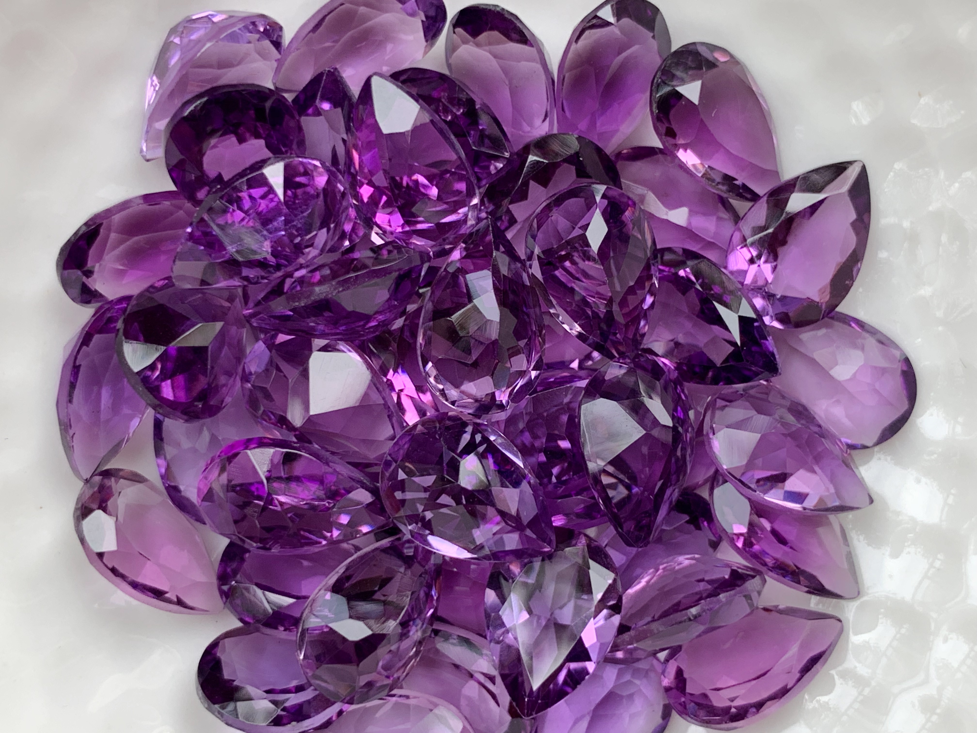 อเมทิสหยดน้ำ 10X7 มม. 1 เม็ด