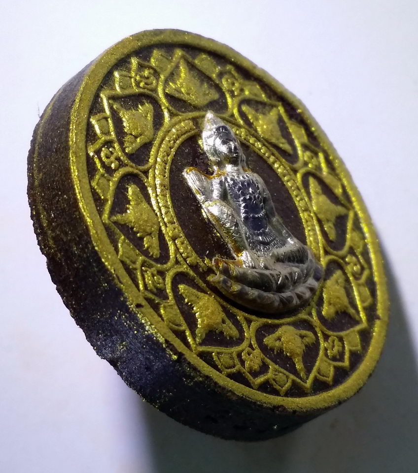 รหัสสินค้า จตุคามรามเทพ 176 พระเทวราชโพธิสัตว์จตุคามรามเทพ รุ่นหลักเมืองมหามงคล ปลุกเสก 16 วิธี 16 วาระ เนื้อผงยา ปัดทอง หน้ากากเงิน ลูกเล็ก