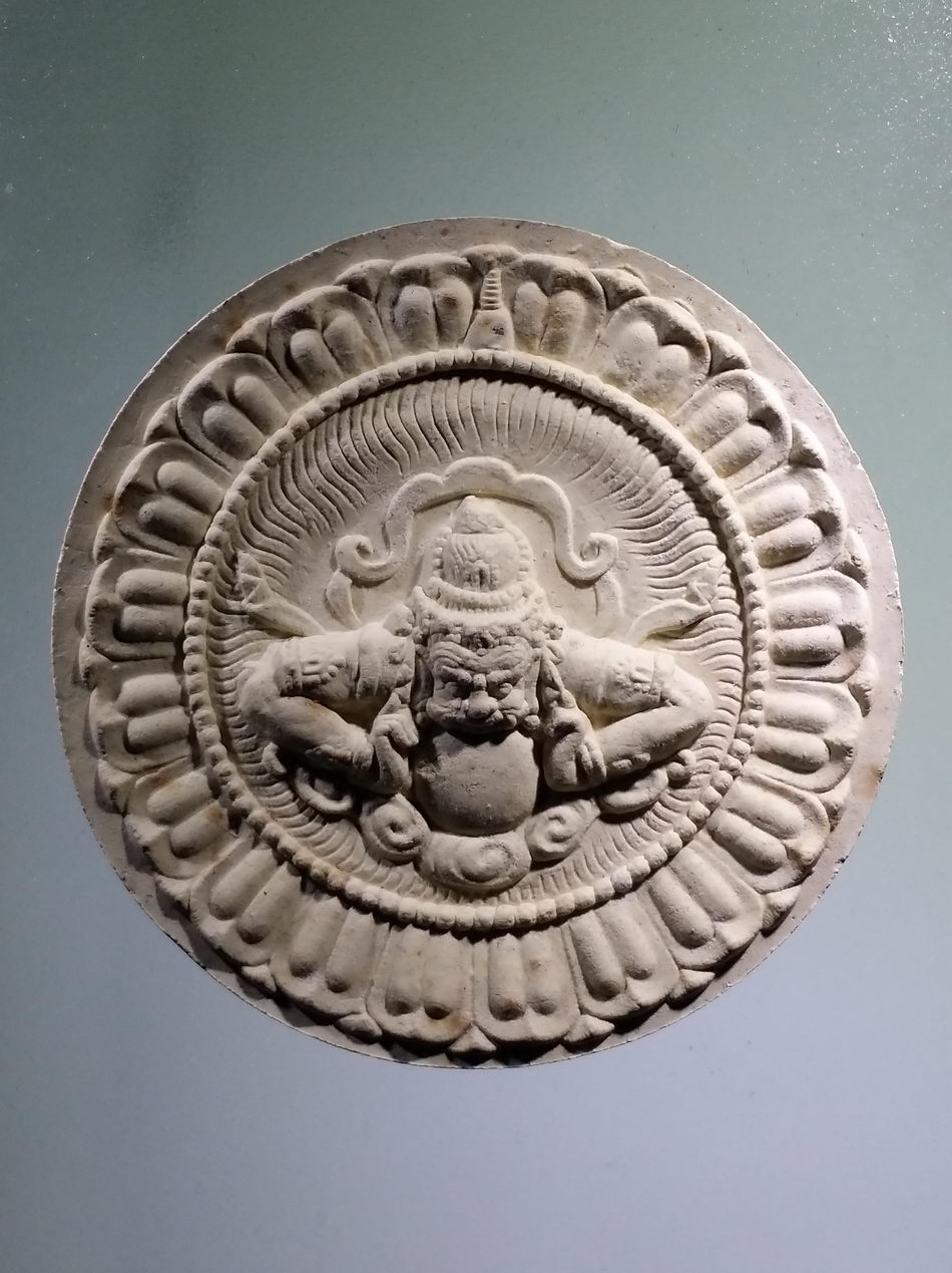 รหัสสินค้า จตุคามรามเทพ 796 จตุคามรามเทพ รุ่นมหาปาฏิหาริย์มั่งมีทรัพย์ เนื้อว่านขาว ขนาด 5.6 cm