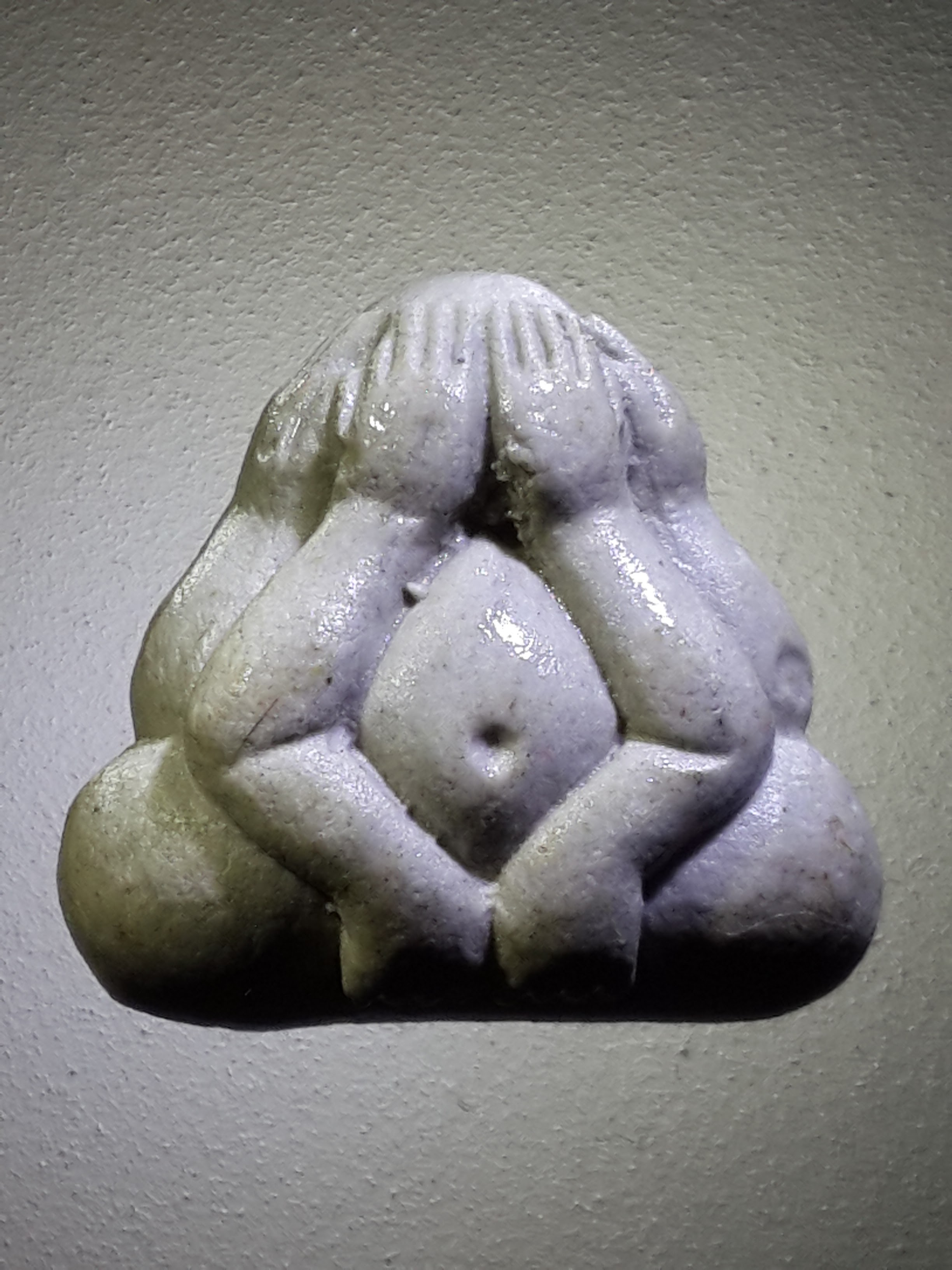 รหัสสินค้า พระปิดตาทั่วไป 239 พระปิดตาเนื้อผง หลังยันต์ห้า เนรัญชรา หลวงพ่อสงวน วัดเนรัญชรา อำเภอชะอำ จังหวัดเพชรบุรี