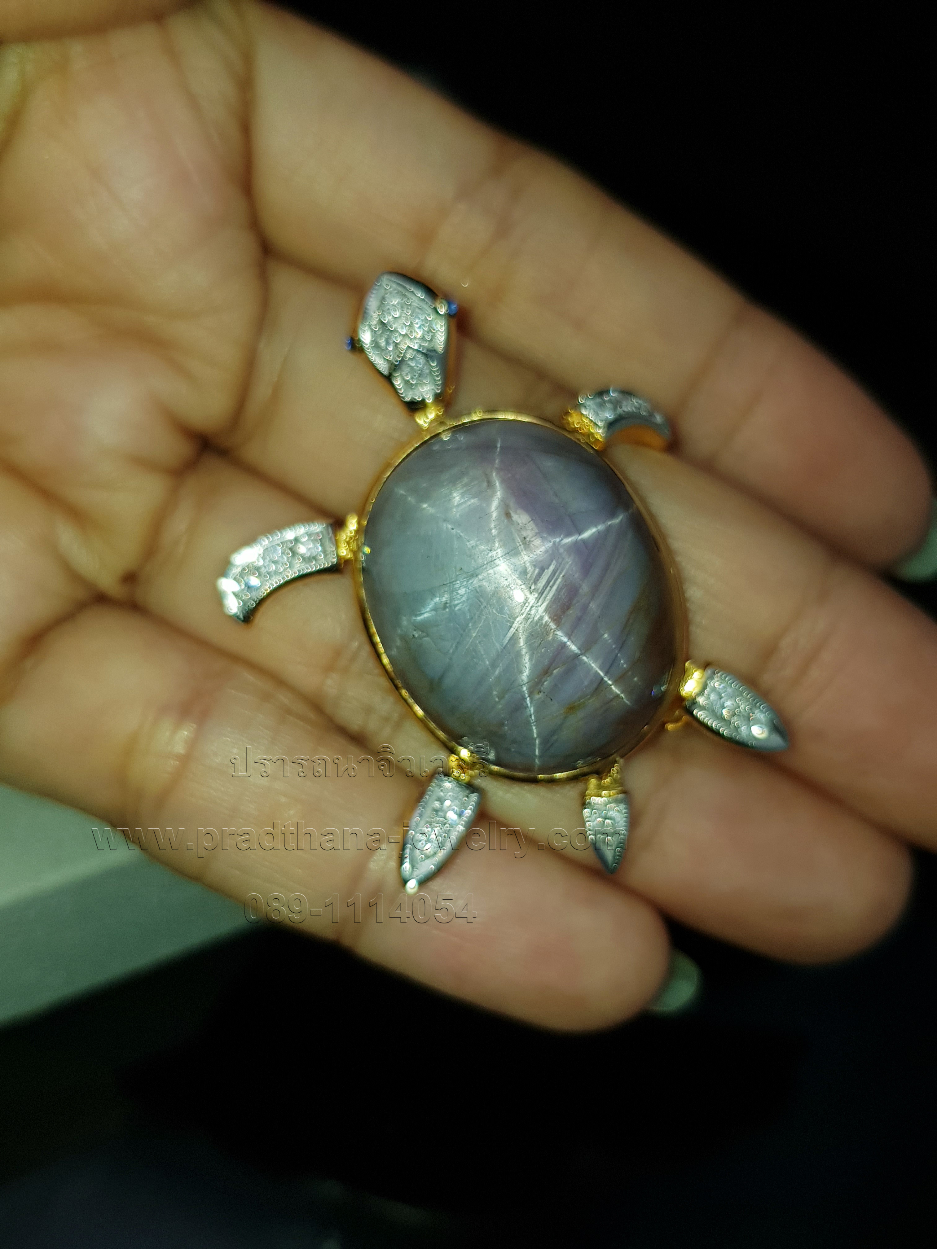 จี้เข็มกลัดเต่าไพลินสตาร์ประดับเพชร