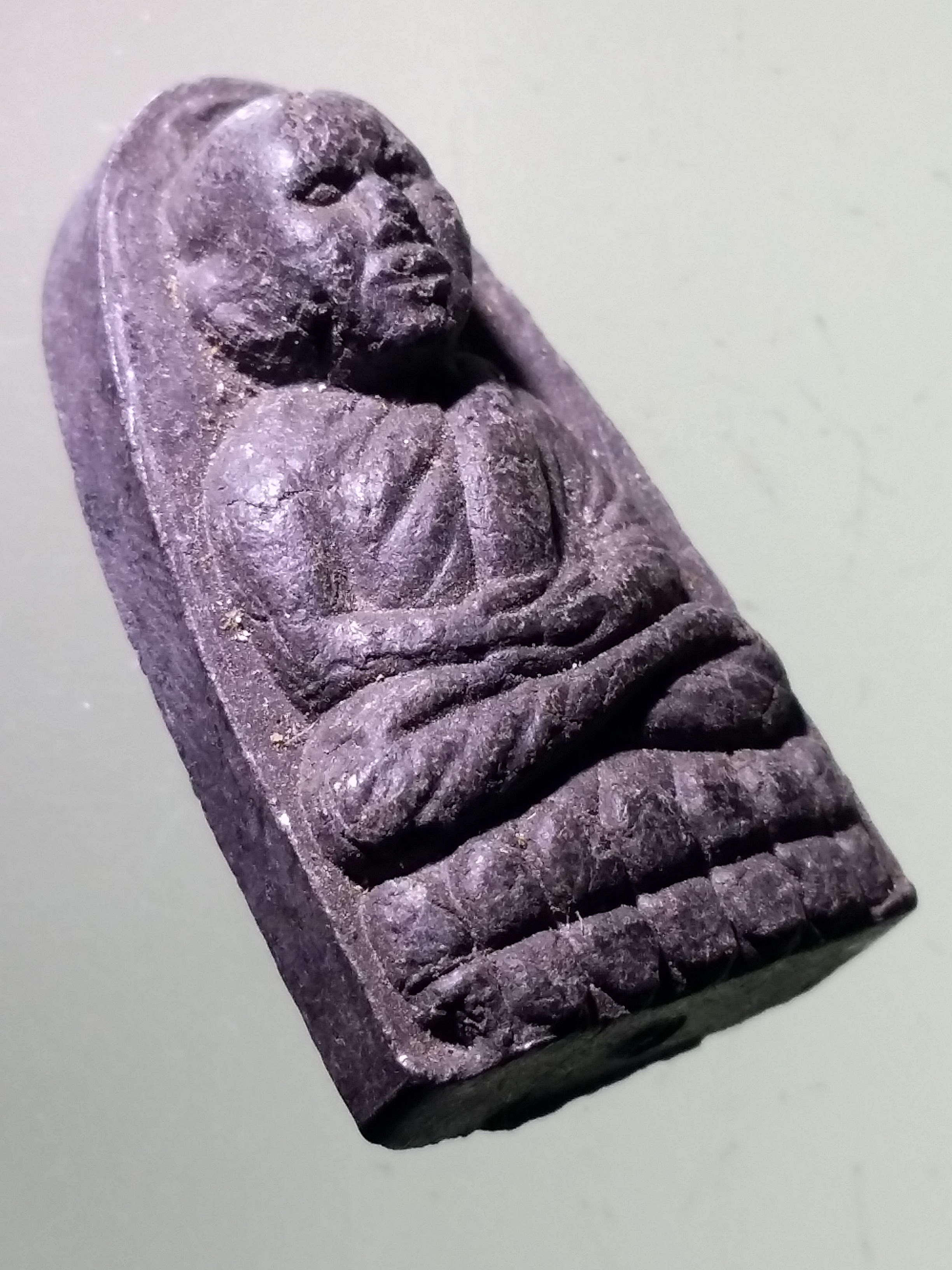 รหัสสินค้า หลวงปู่ทวด วัดต่างๆ 573 หลวงปู่ทวด เนื้อผงใบลาน หลังยันต์ โรยแร่มวลสาร ไม่ทราบที่