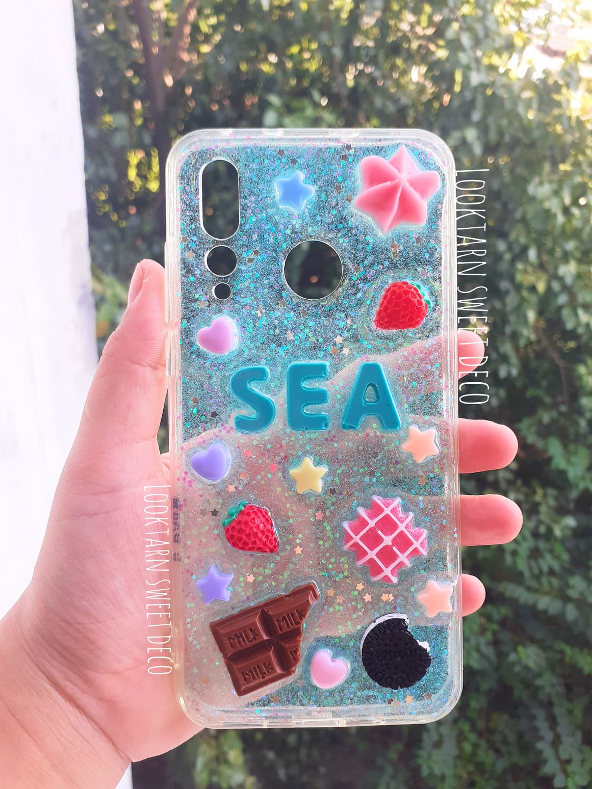 เคสกากเพชรสีเขียวมิ้นท์ อักษรสีมิ้นท์เข้ม