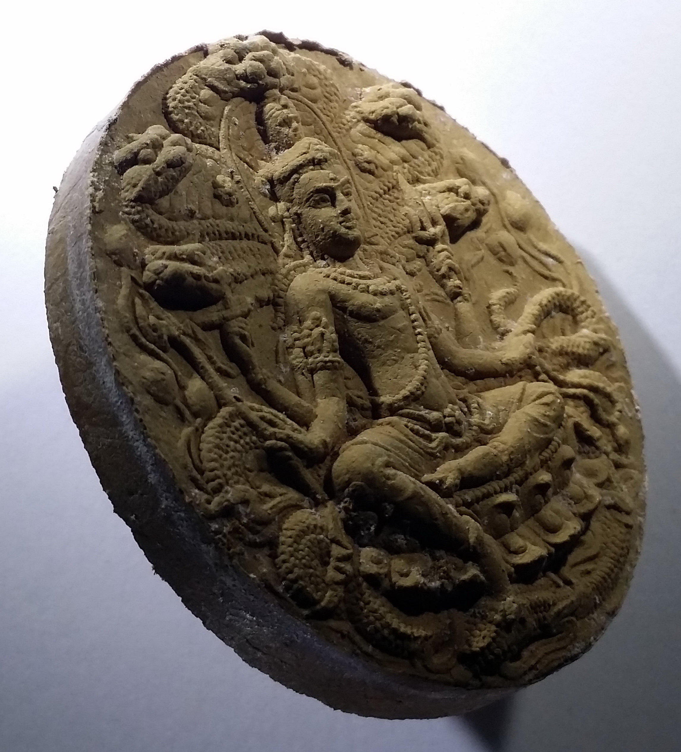 รหัสสินค้า จตุคามรามเทพ 118 จตุคามรามเทพ รุ่นมหาปาฏิหาริย์มั่งมีทรัพย์ เนื้อผงธูป ขนาด 5.6 cm พระรายการนี้ให้เช่าบูชาแล้ว