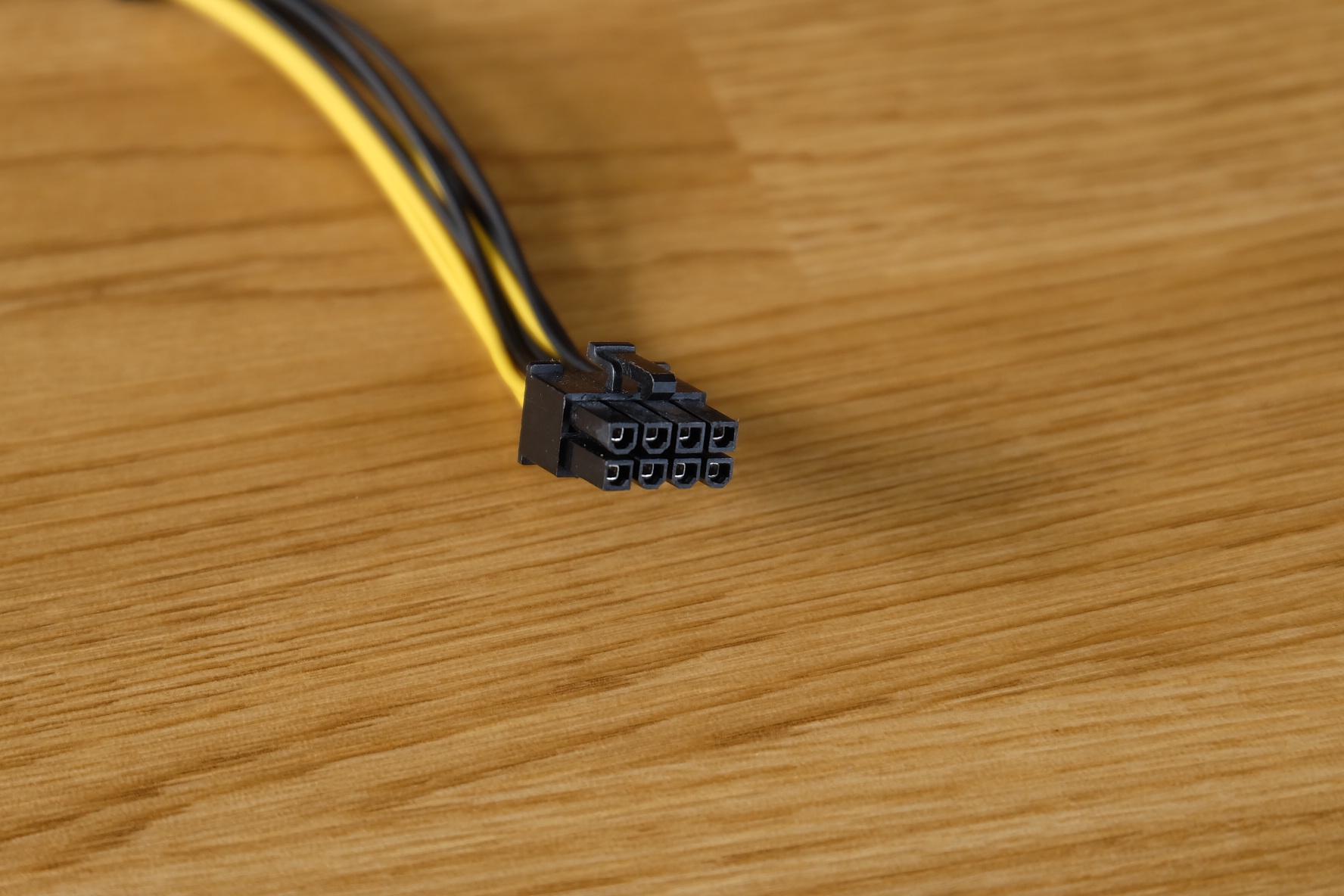 สายแปลงไฟคอมพิวเตอร์ หัว6Pin VGA to 8Pin VGA