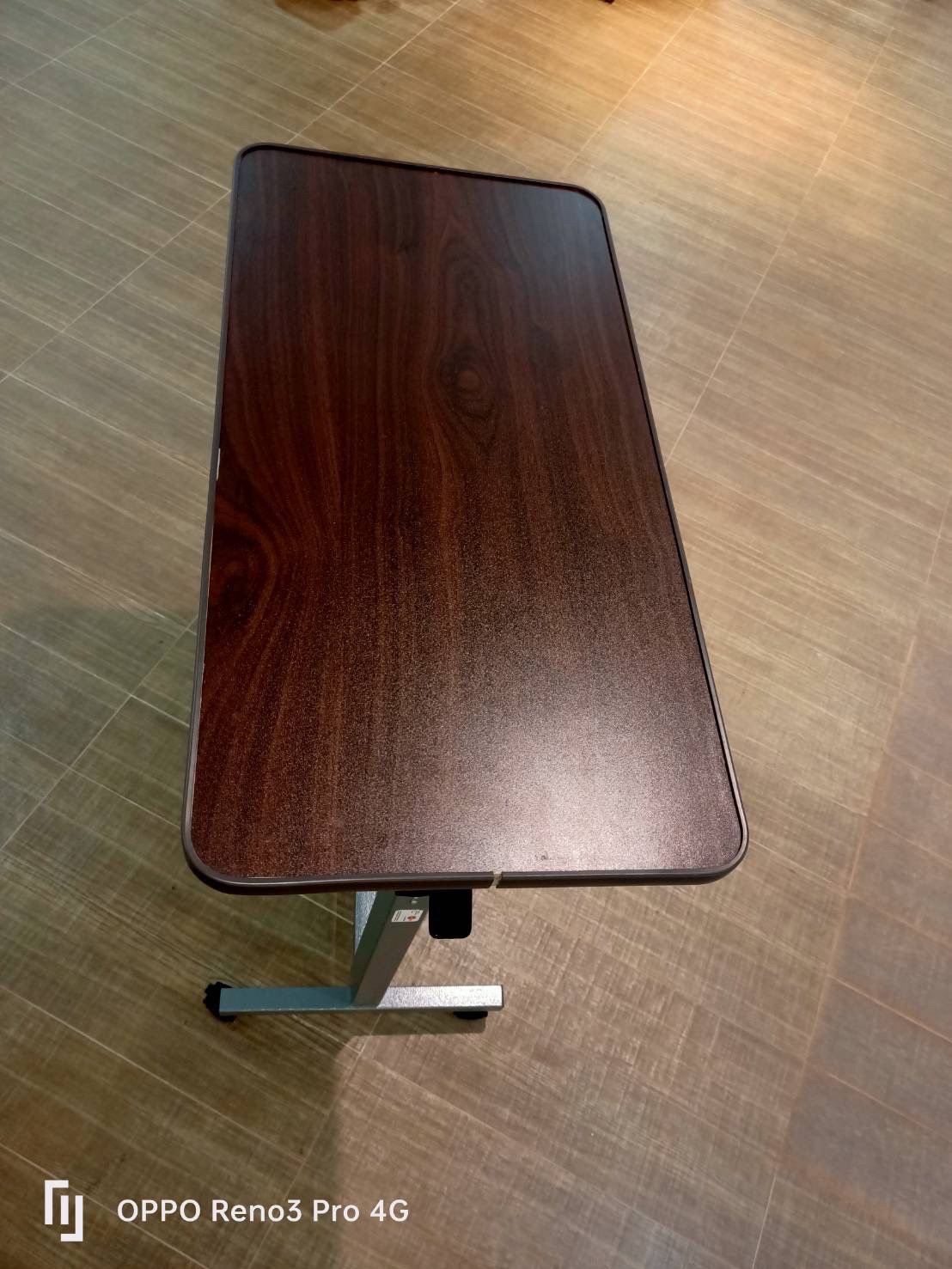 โต๊ะคร่อมเตียง OVERBED TABLE รุ่น ST396B