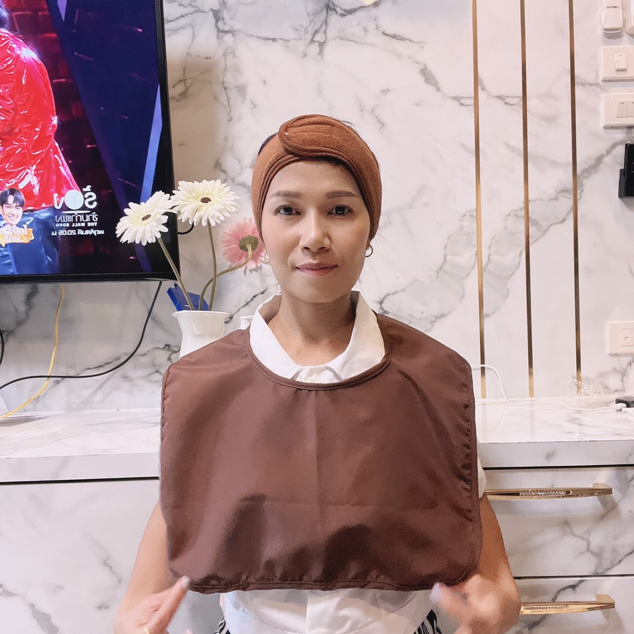 ผ้ารองคอแต่งหน้า ผ้ากันเปื้อนทำทรีทเม้นท์คลีนิก ผ้ากันเปื้อนคลีนิกความงาม