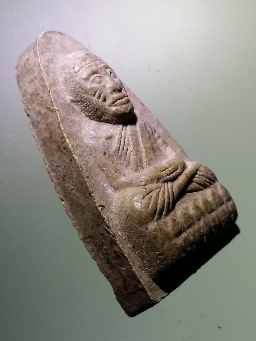 รหัสสินค้า หลวงปู่ทวด วัดต่างๆ 568 หลวงปู่ทวด เนื้อผงโรยเส้นเกศา วัดหน้าพระบรมธาตุ จังหวัดนครศรีธรรมราช