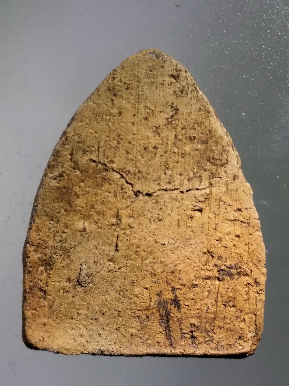 รหัสสินค้า พระกรุ 096 พระปาง 10 ชาติ ตัดเดี่ยว เนื้อดินปิดทอง กรุวัดกระชาย จังหวัดอยุธยา