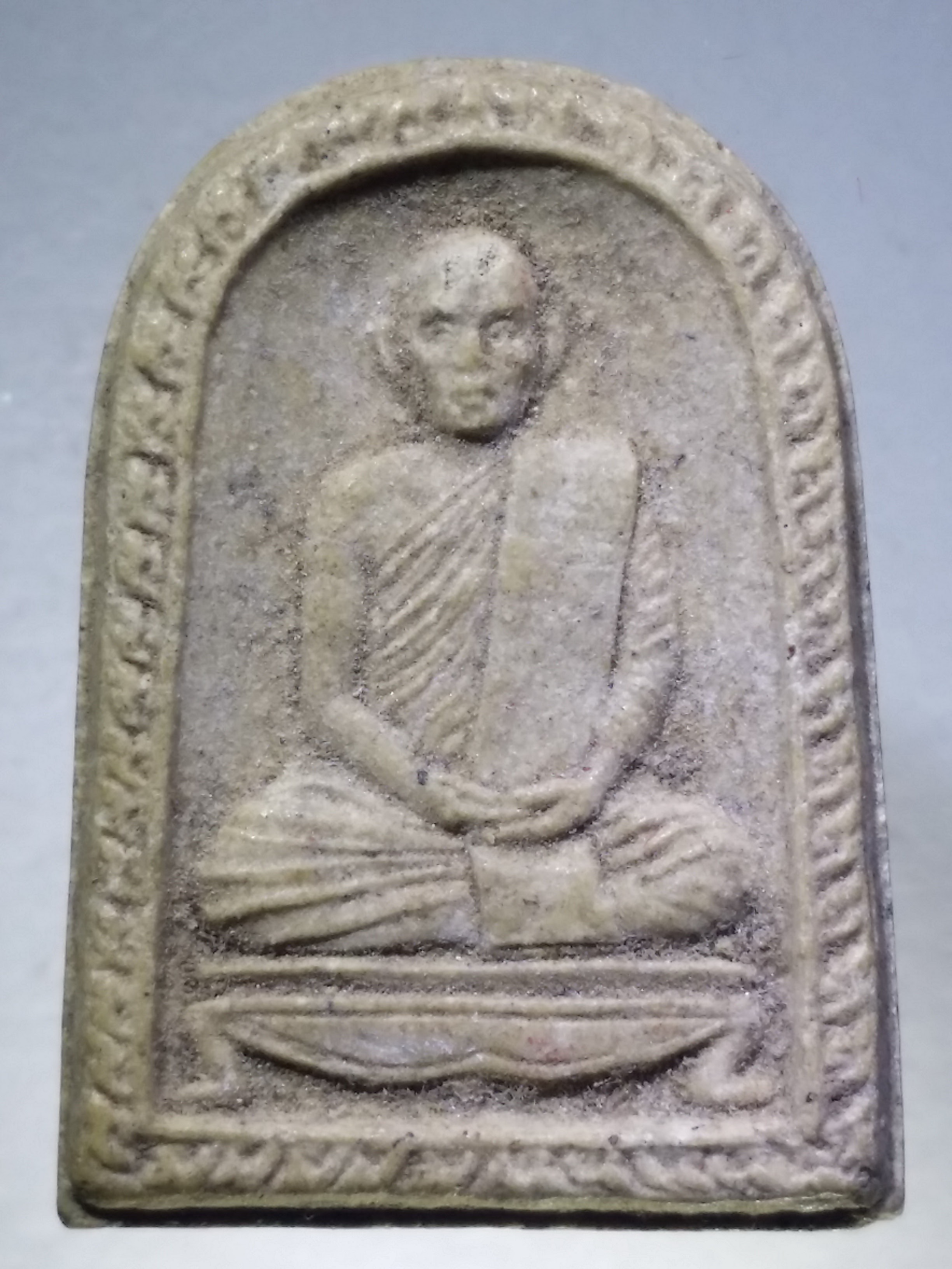 รหัสสินค้า พระไม่ทราบที่ 306 พระผงรูปเหมือนพระเกจิ น่าจะเป็นพระทางภาคเหนือ ไม่ทราบที่ พระรายการนี้ให้เช่าบูชาแล้ว