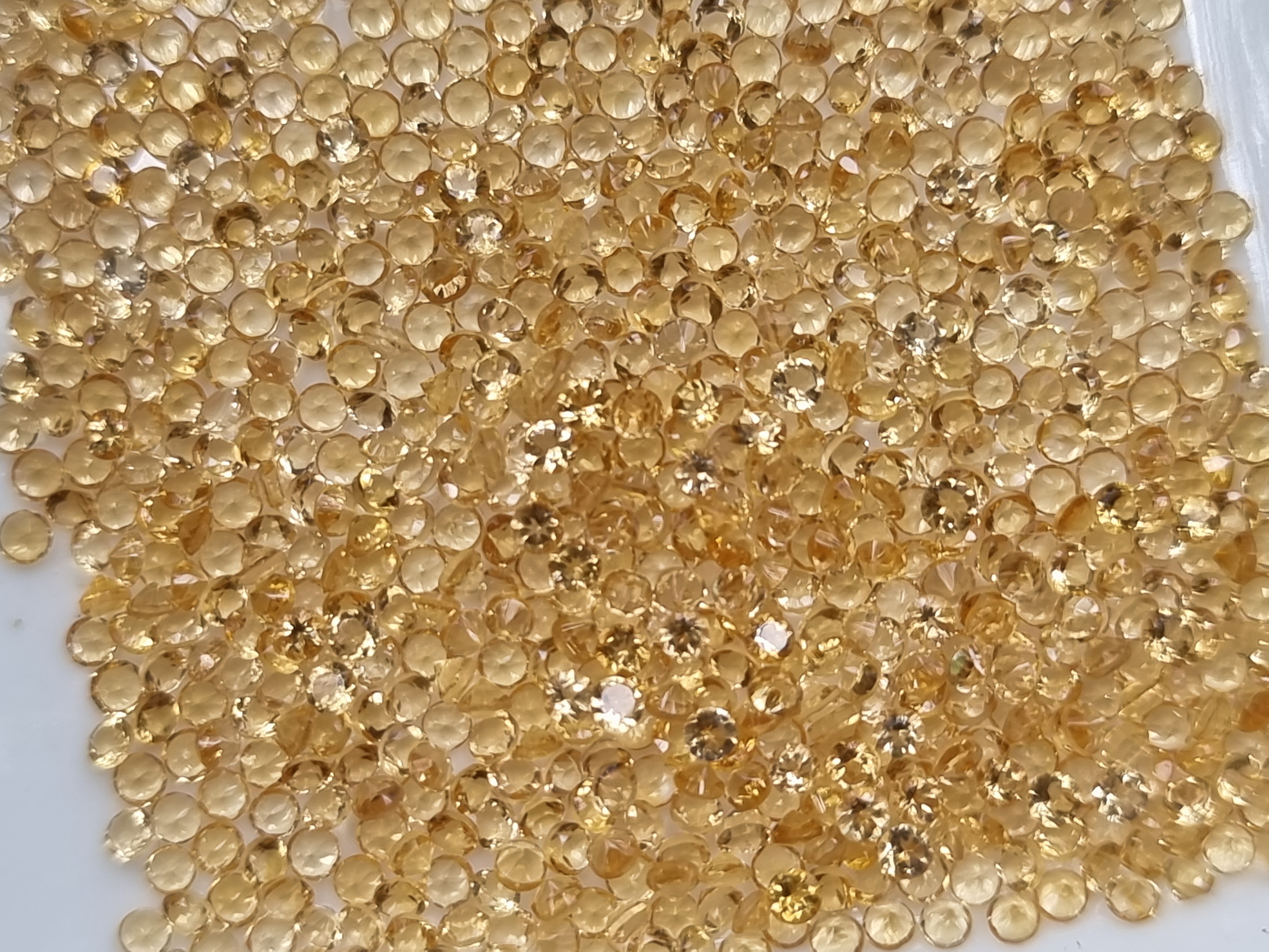 ซิทรินกลม 1.7 มม. 5 กะรัต