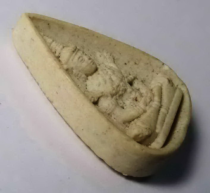 รหัสสินค้า อยุธยา 029 พระแก้วมรกตเนื้อผงหยดน้ำ วัดใหญ่ชัยมงคล จังหวัดอยุธยา พระรายการนี้ให้เช่าบูชาแล้ว