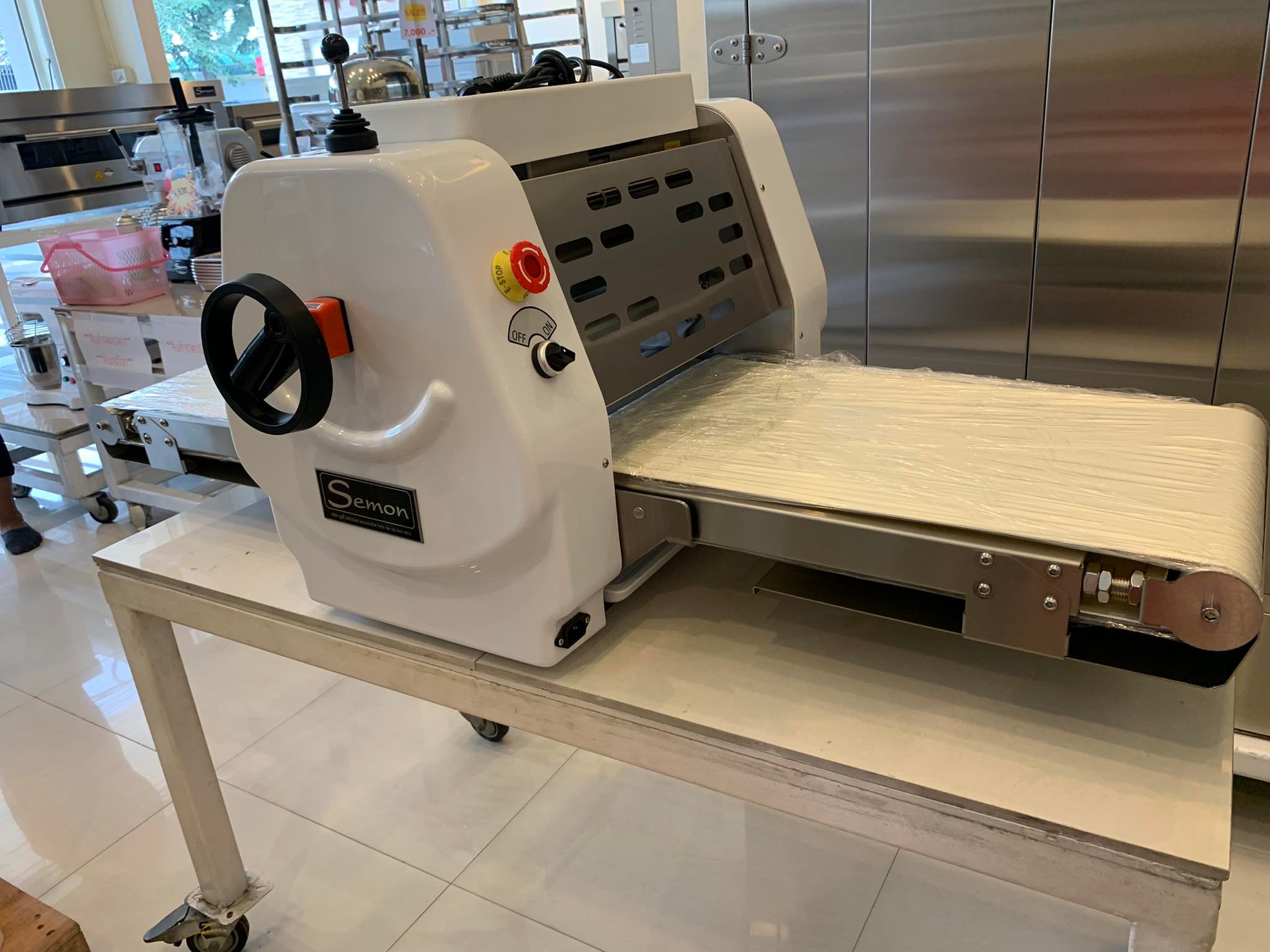 เครื่องรีดแป้งตั้งโต๊ะไซส์เล็ก SI-ST8S