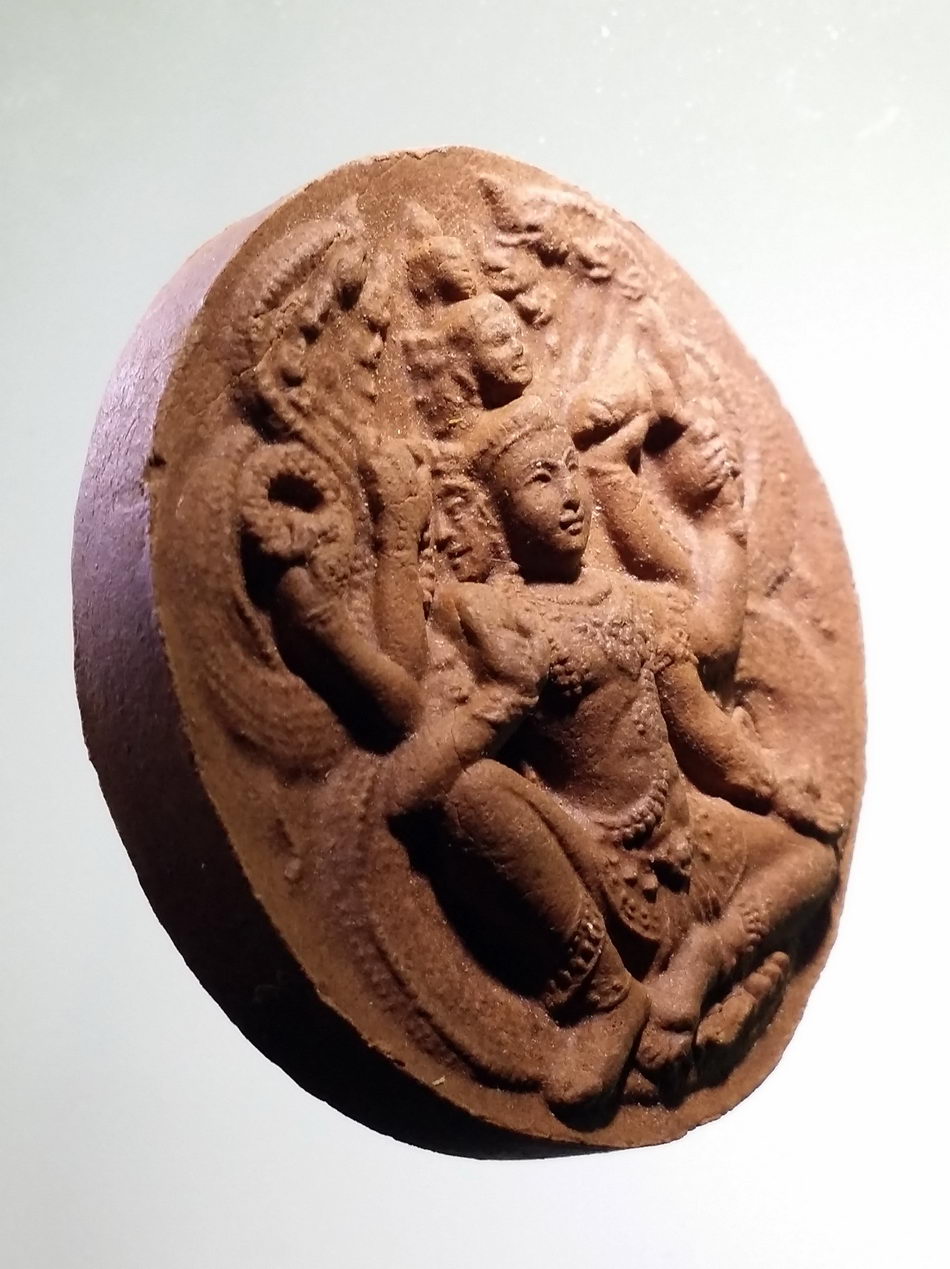 รหัสสินค้า จตุคามรามเทพ 822 จตุคามรามเทพ รุ่น เก้าหน้ามหาโชคมหาเศรษฐี วัดอ้ายเขียว เนื้อว่านสีน้ำตาล