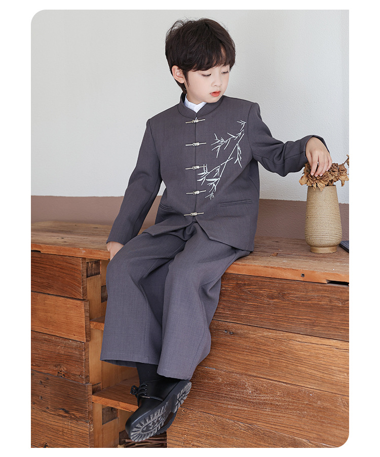 Bset0141- ชุดออกงานเด็กชายสีเทา 3ชิ้น มี เสื้อคอจีนสีเทา+เสื้อคอจีนแขนยาวสีขาว+กางเกงสีเทา ชุดจีนเด็กชายดูดีมีสไตล์ ทรงสวยสุดหรู เนื้อผ้าสวยใส่สบาย ขนาดชุด +ดูเพิ่ม ในรายละเอียด