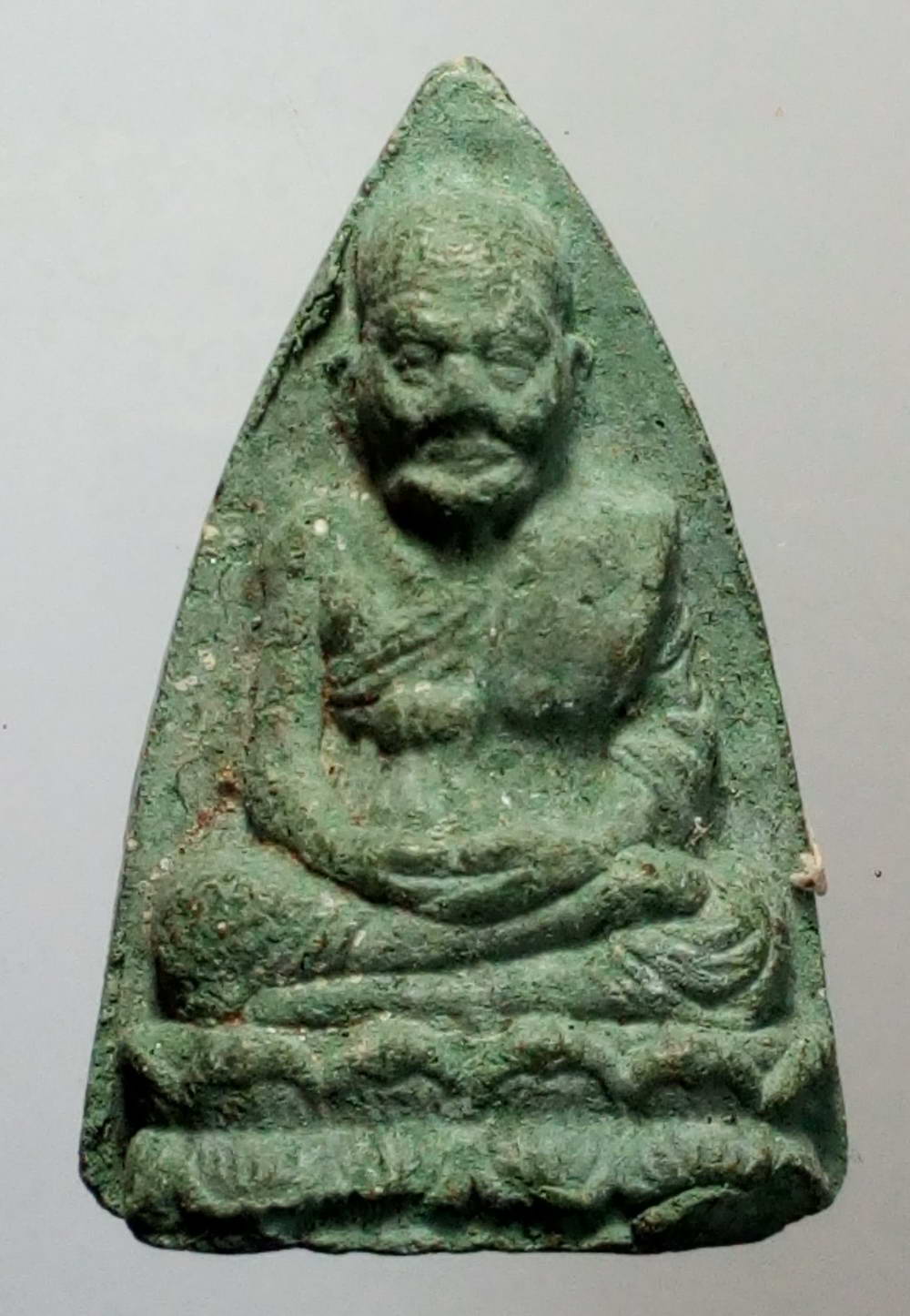 รหัสสินค้า หลวงปู่ทวด วัดต่างๆ 186 หลวงปู่ทวด เนื้อผงสีเขียว รุ่น นะ ระนอง พระรายการนี้ให้เช่าบูชาแล้ว