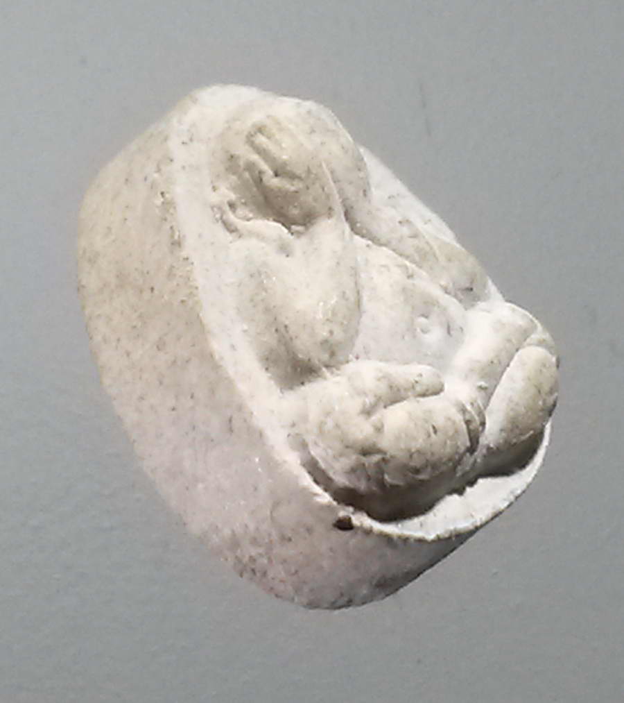 รหัสสินค้า พระปิดตาทั่วไป 246 พระปิดตาพิมพ์จิ๋ว แป้งเสก หลวงปู่บุดดา วัดกลางชูศรีเจริญสุข จังหวัดสิงห์บุรี ที่ระลึกอายุครบ 100 ปี 1 ศตวรรษ สร้างปี 2536