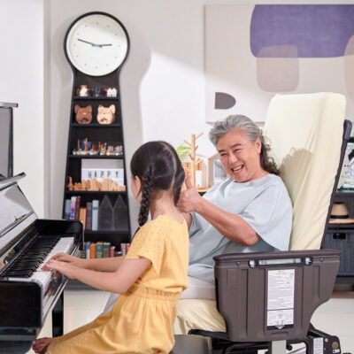 เตียงผู้ป่วย ปรับแยกเป็นรถเข็นไฟฟ้าได้ Robotic Care Bed รุ่น RESYONE PLUS จาก PANASONIC ญี่ปุ่น